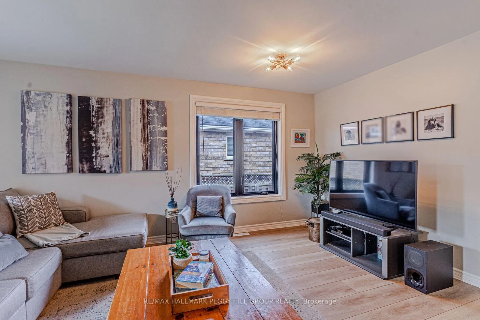 Photo 7 of 236 Pringle Drive, Barrie, Edgehill Drive — HOMEH