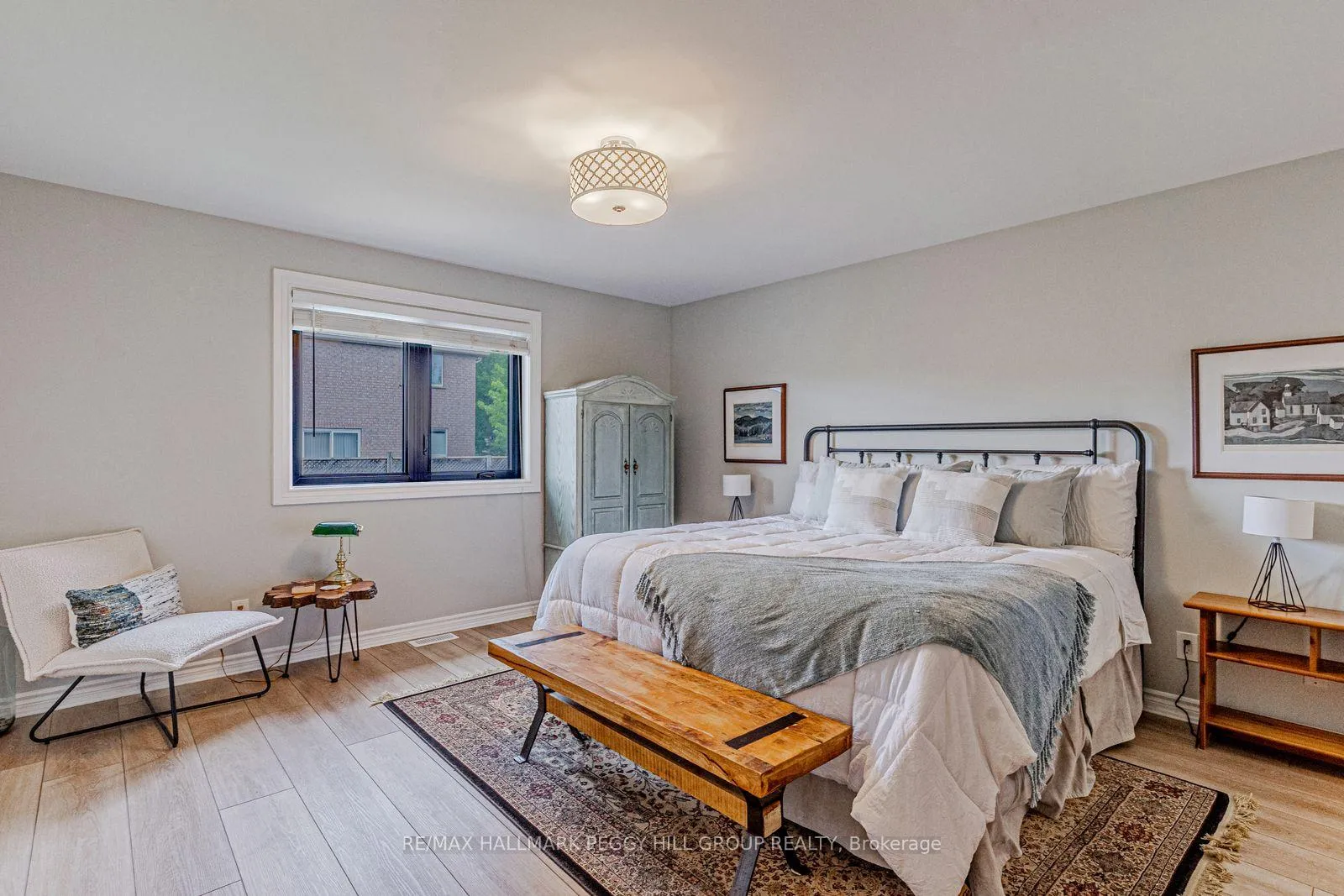 Photo 8 of 236 Pringle Drive, Barrie, Edgehill Drive — HOMEH