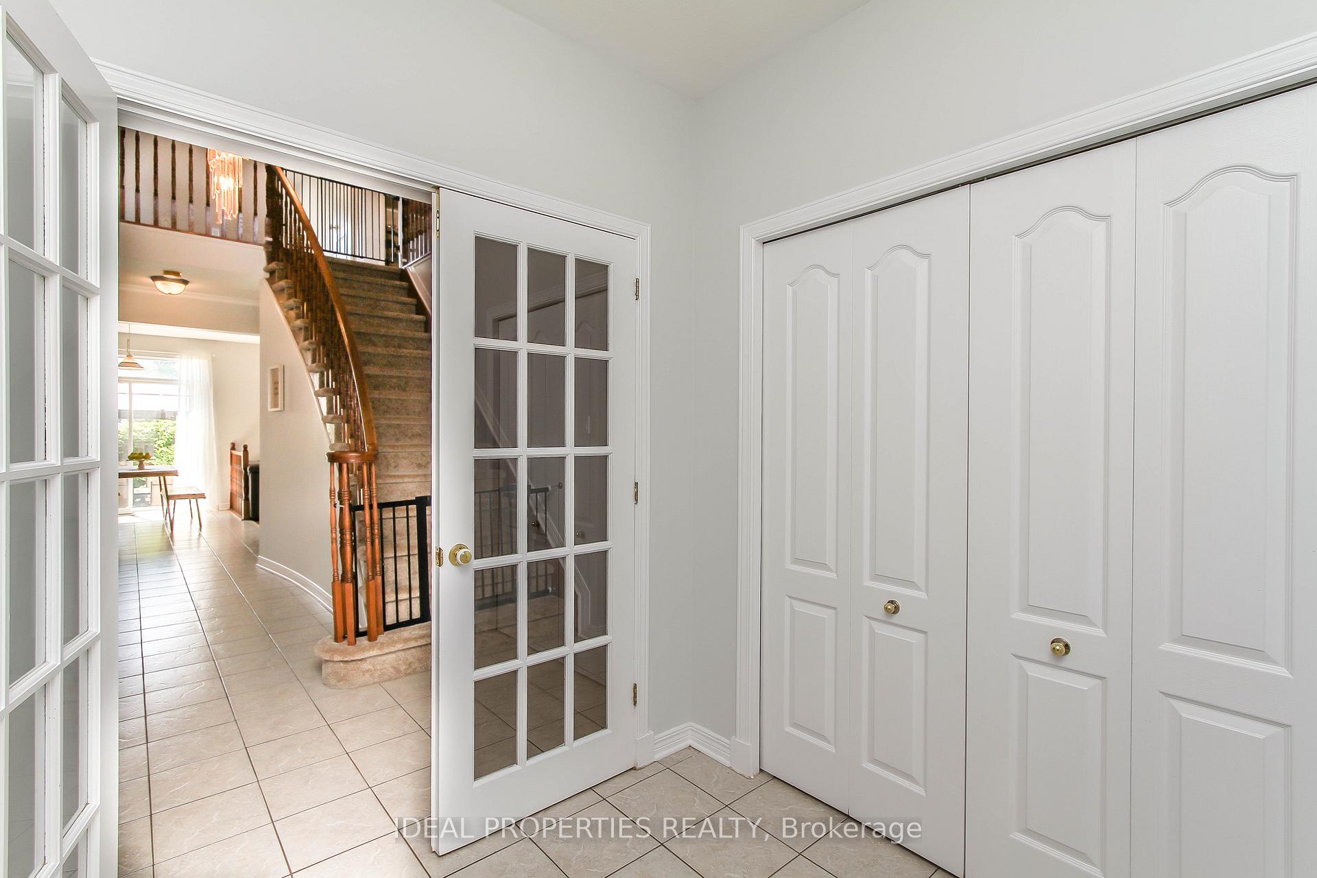 Photo 4 of 27 Fanterra Way, Ottawa, Hunt Club Park/Greenboro — HOMEH