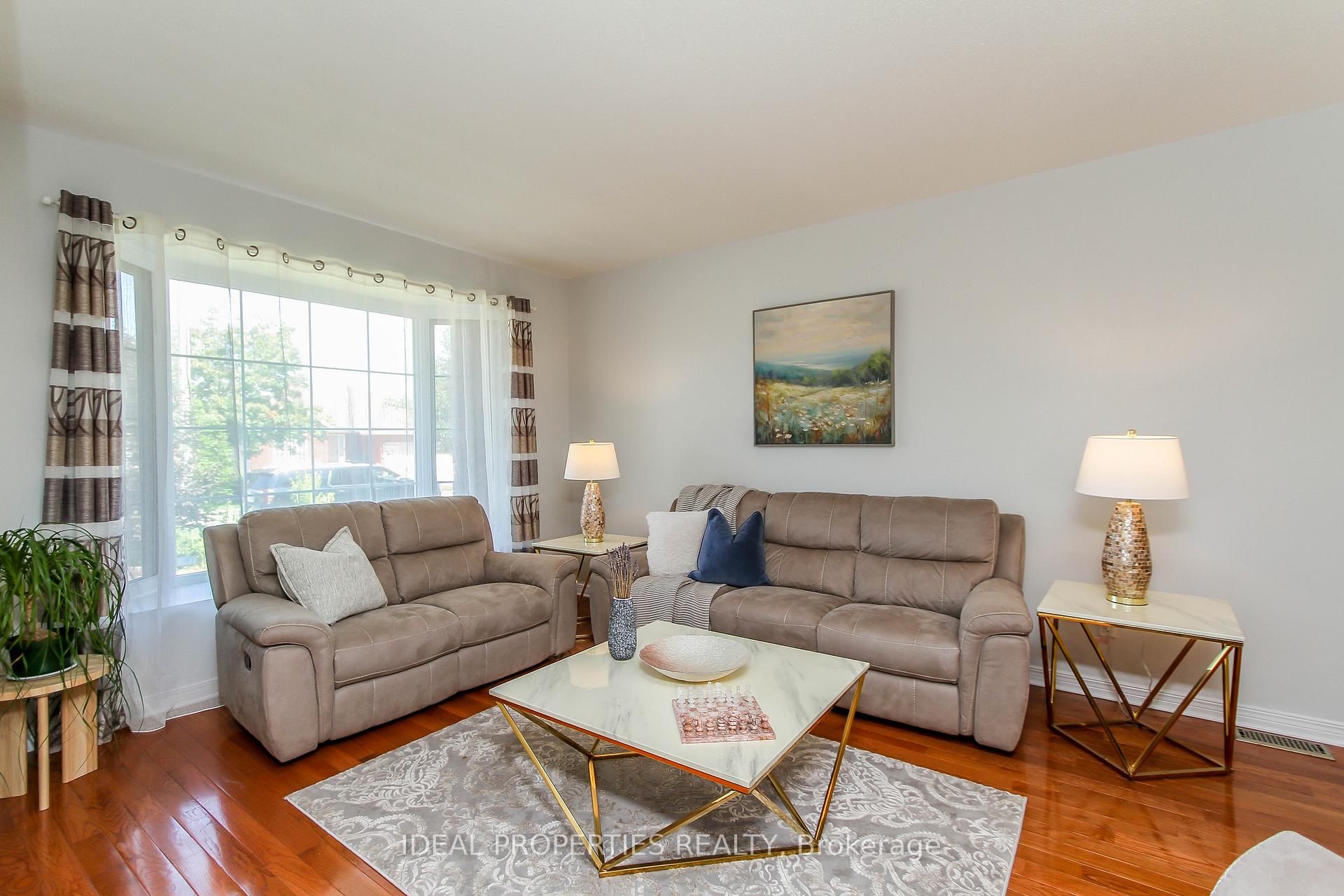 Photo 6 of 27 Fanterra Way, Ottawa, Hunt Club Park/Greenboro — HOMEH