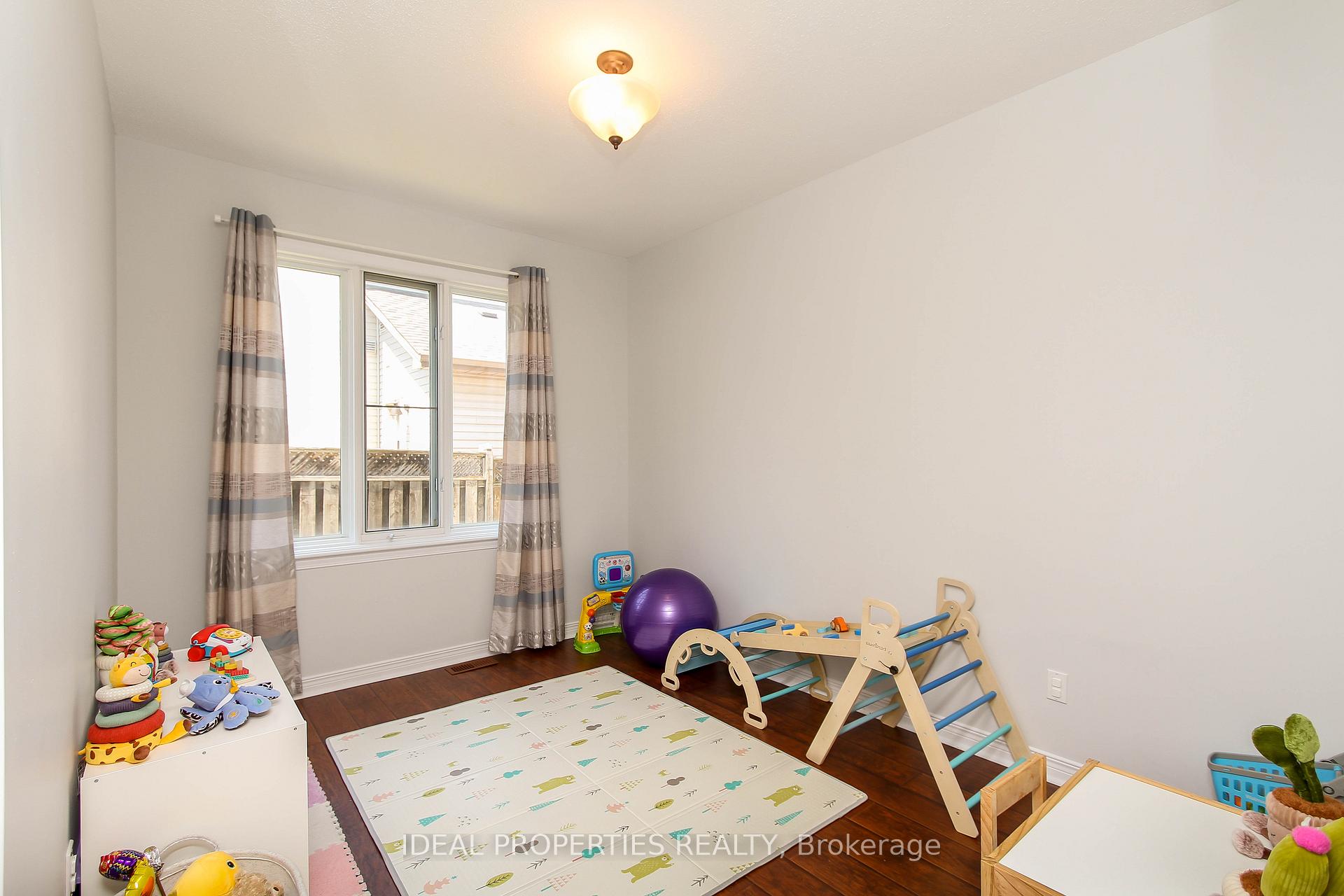 Photo 19 of 27 Fanterra Way, Ottawa, Hunt Club Park/Greenboro — HOMEH