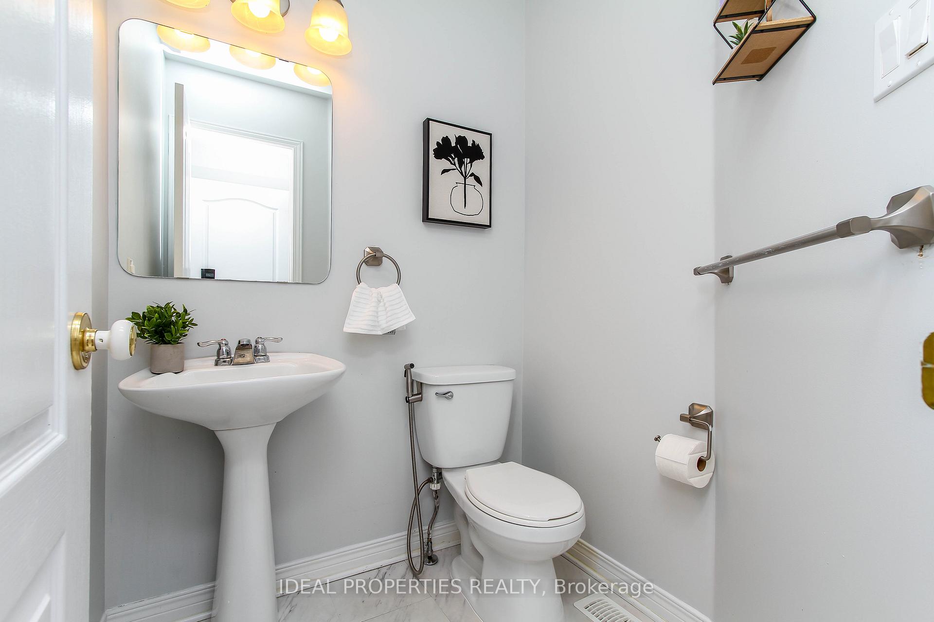 Photo 21 of 27 Fanterra Way, Ottawa, Hunt Club Park/Greenboro — HOMEH