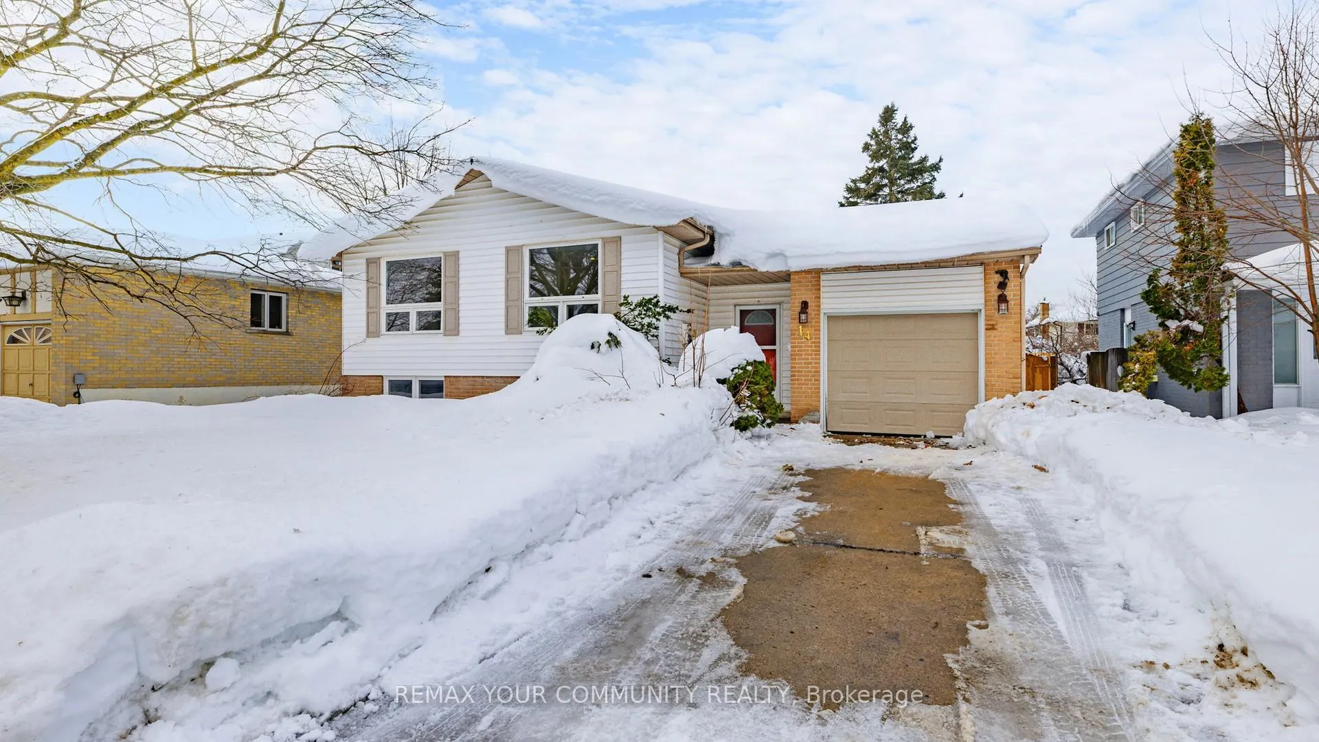 Photo 2 of 14 Lonsdale Place, Barrie, Grove East — HOMEH