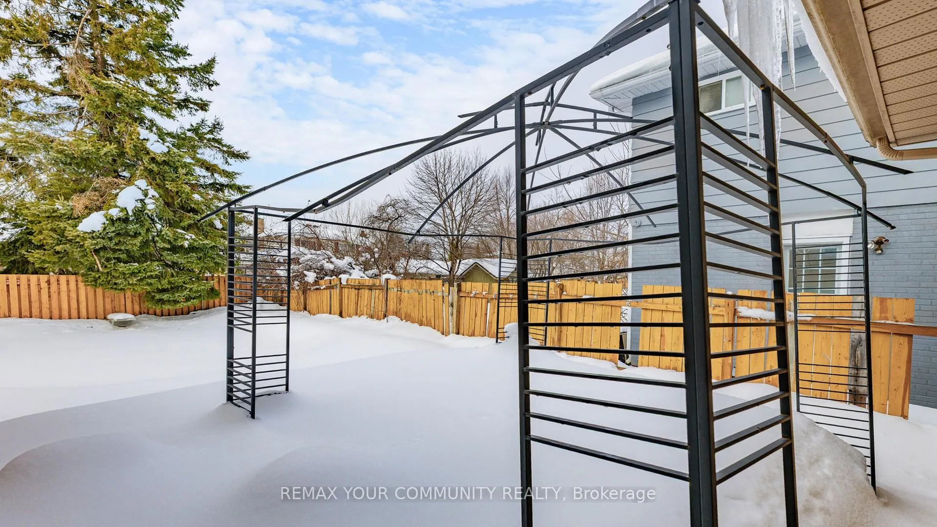 Photo 26 of 14 Lonsdale Place, Barrie, Grove East — HOMEH