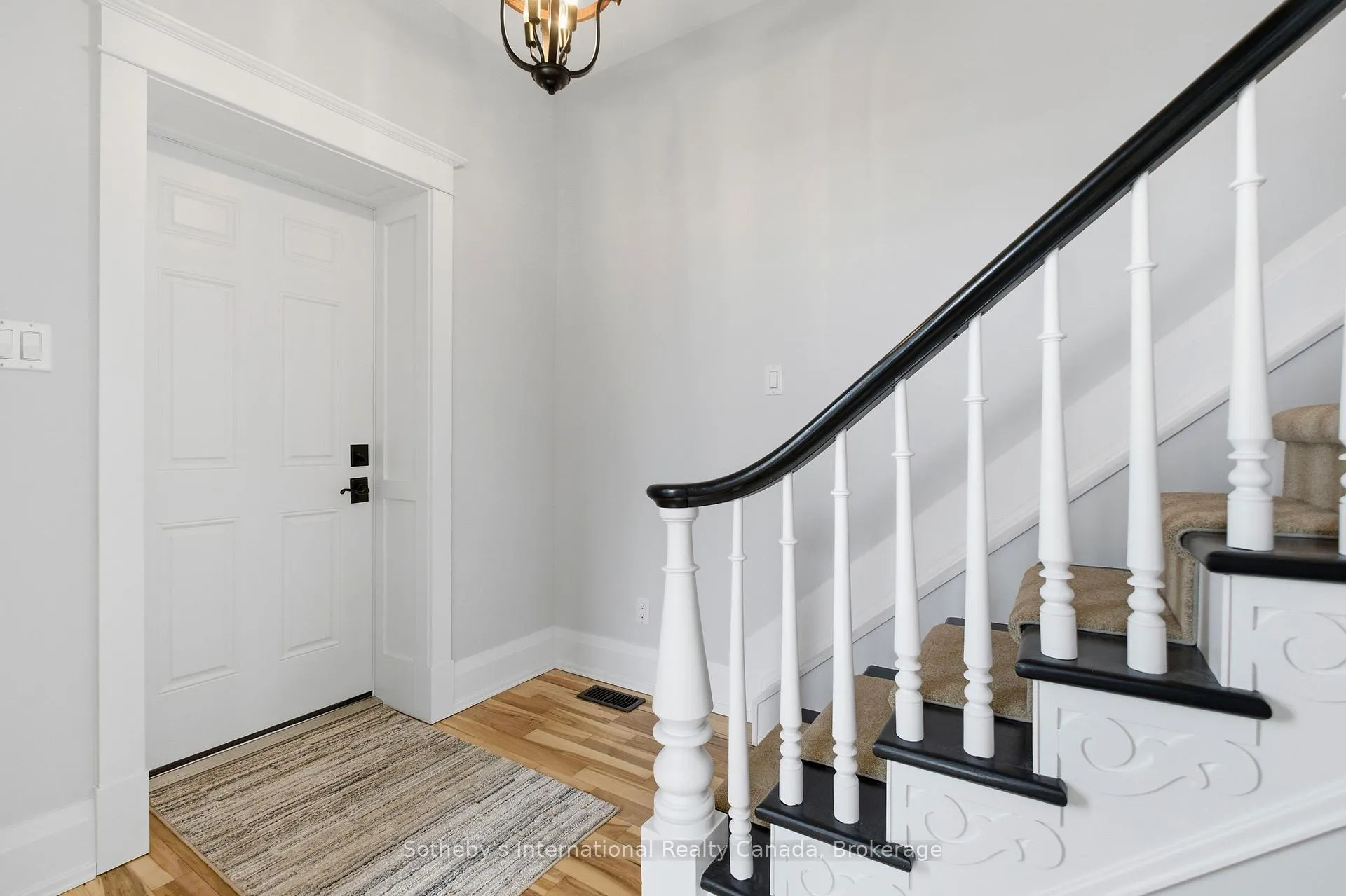 Photo 5 of 88 William Street, Brantford — HOMEH