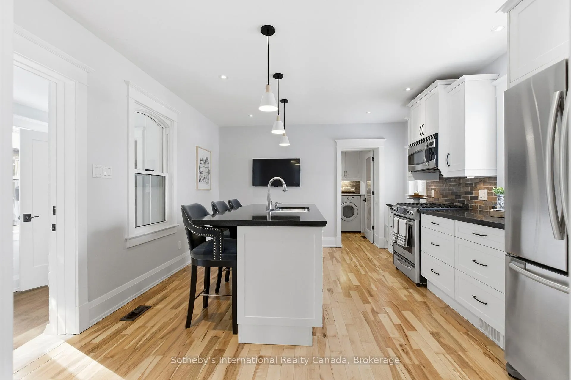 Photo 14 of 88 William Street, Brantford — HOMEH