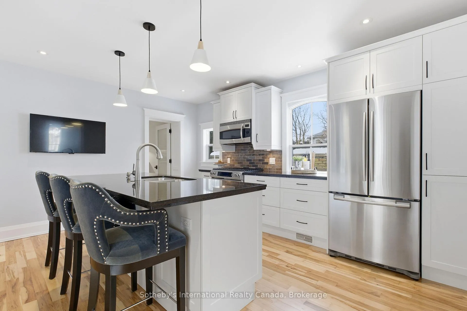 Photo 15 of 88 William Street, Brantford — HOMEH