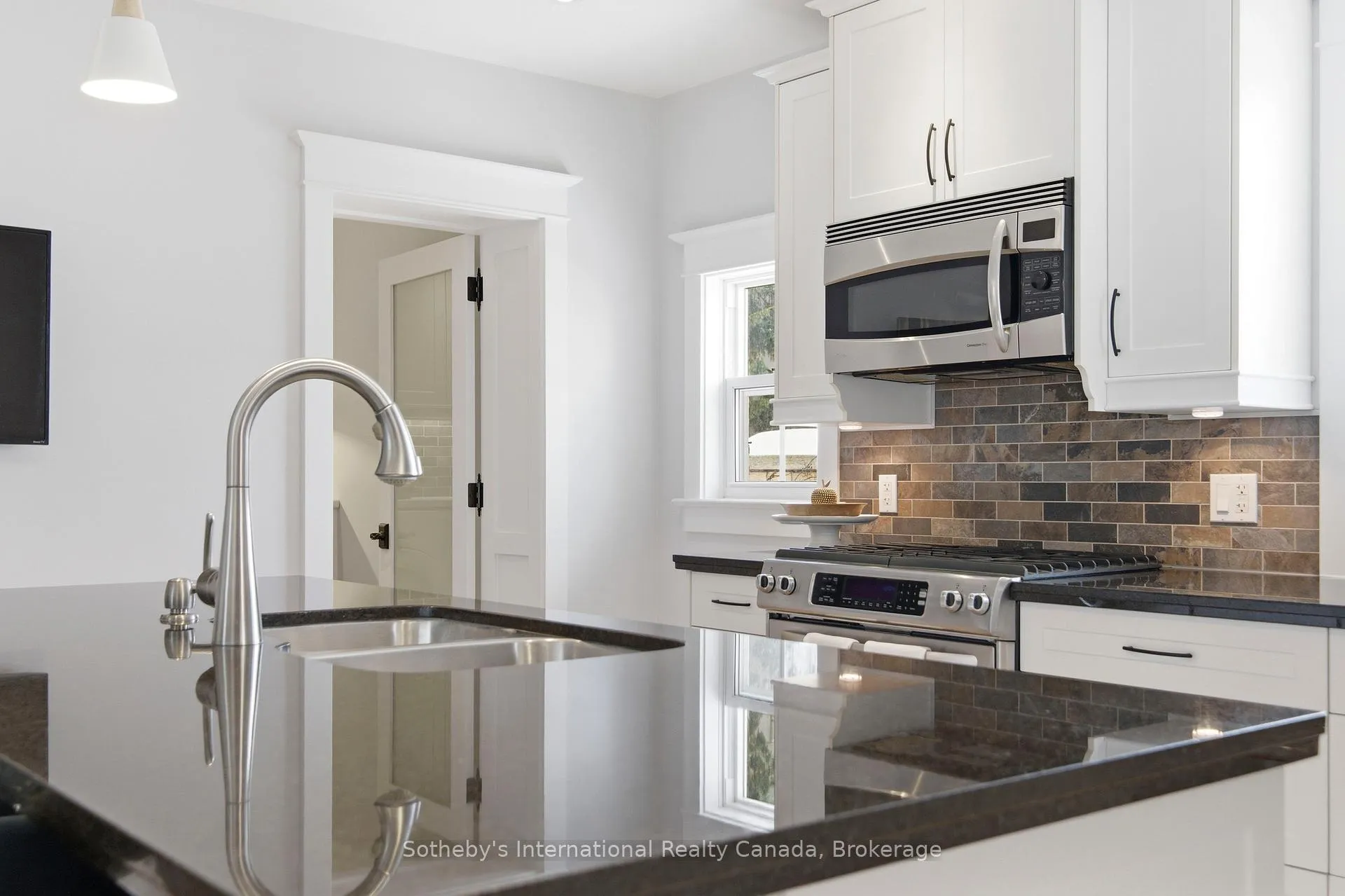 Photo 16 of 88 William Street, Brantford — HOMEH