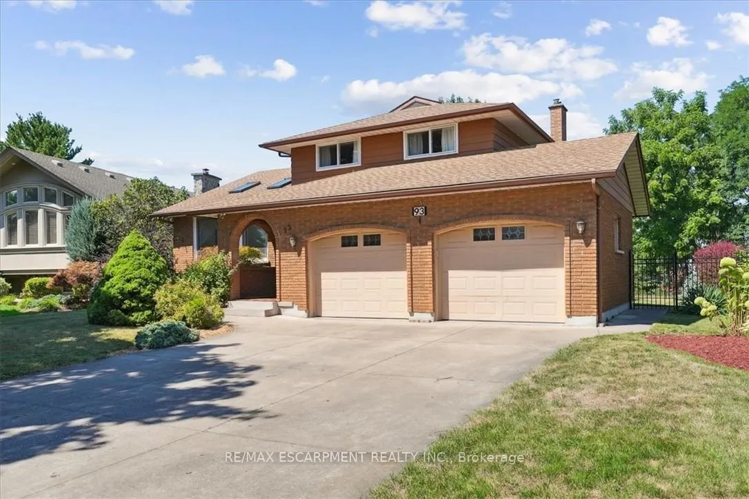 Photo 3 of 93 Westgate Park Drive, St. Catharines, Lakeshore — HOMEH