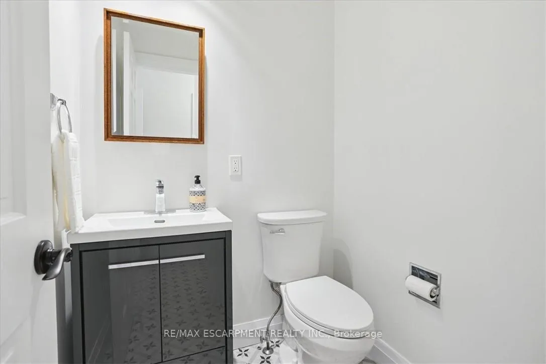 Photo 17 of 93 Westgate Park Drive, St. Catharines, Lakeshore — HOMEH