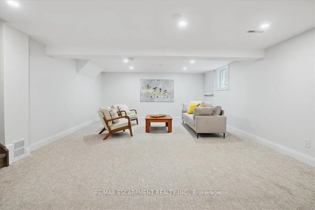 Photo 25 of 93 Westgate Park Drive, St. Catharines, Lakeshore — HOMEH