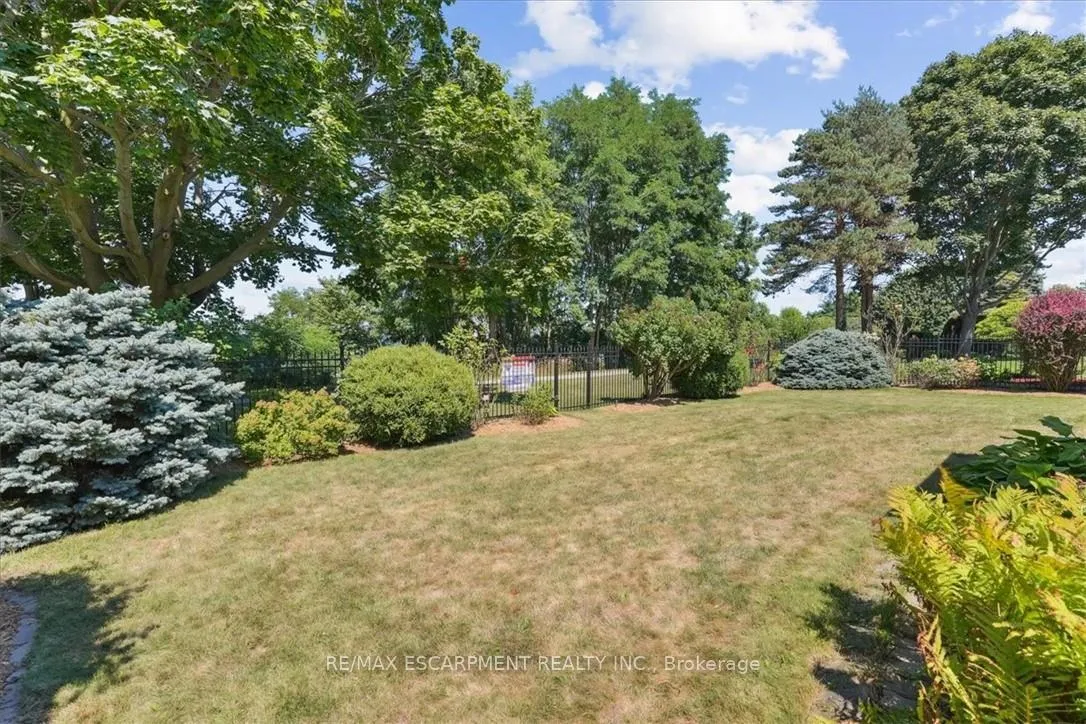 Photo 37 of 93 Westgate Park Drive, St. Catharines, Lakeshore — HOMEH