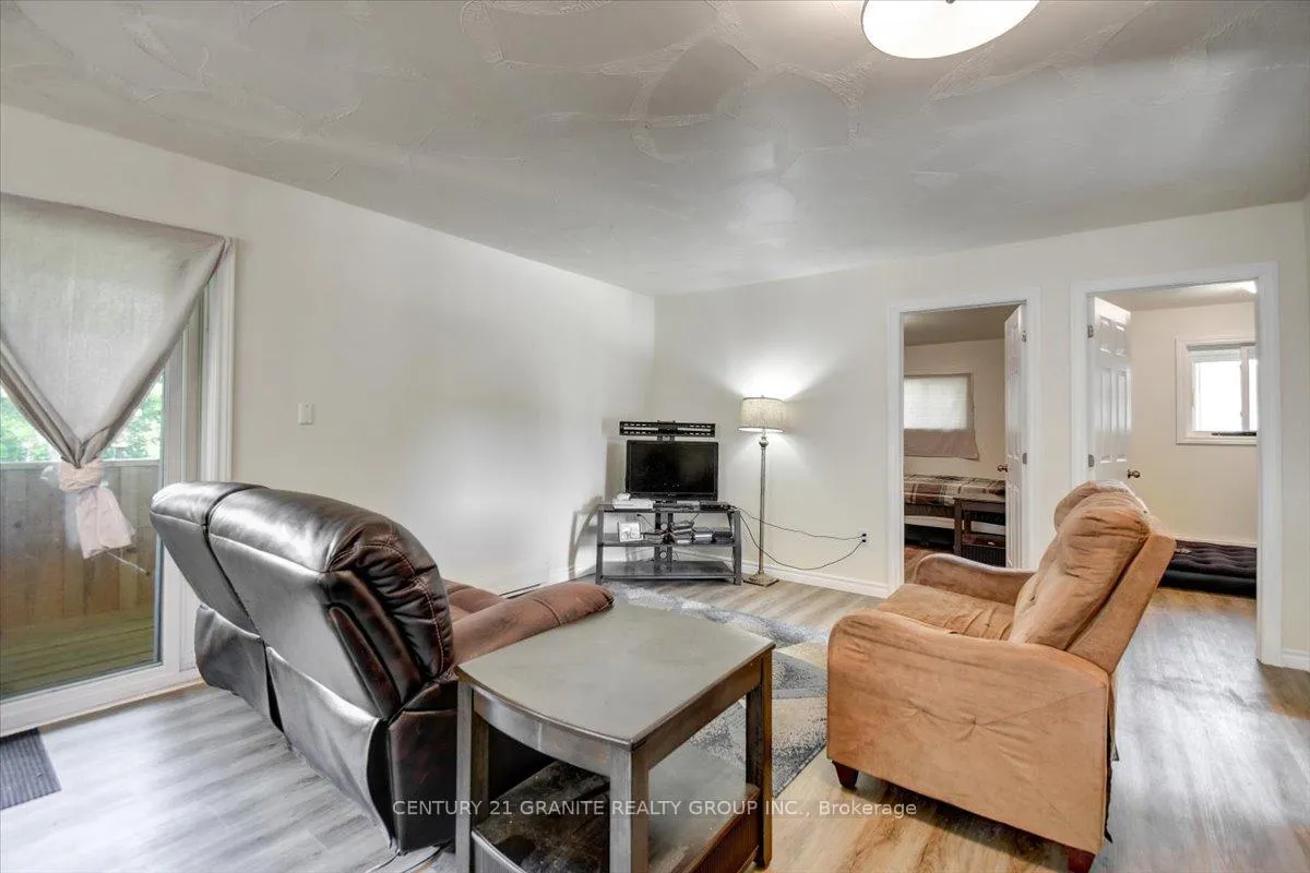 Photo 6 of Unit 4, 2289 Loop Road, Highlands East, Monmouth — HOMEH