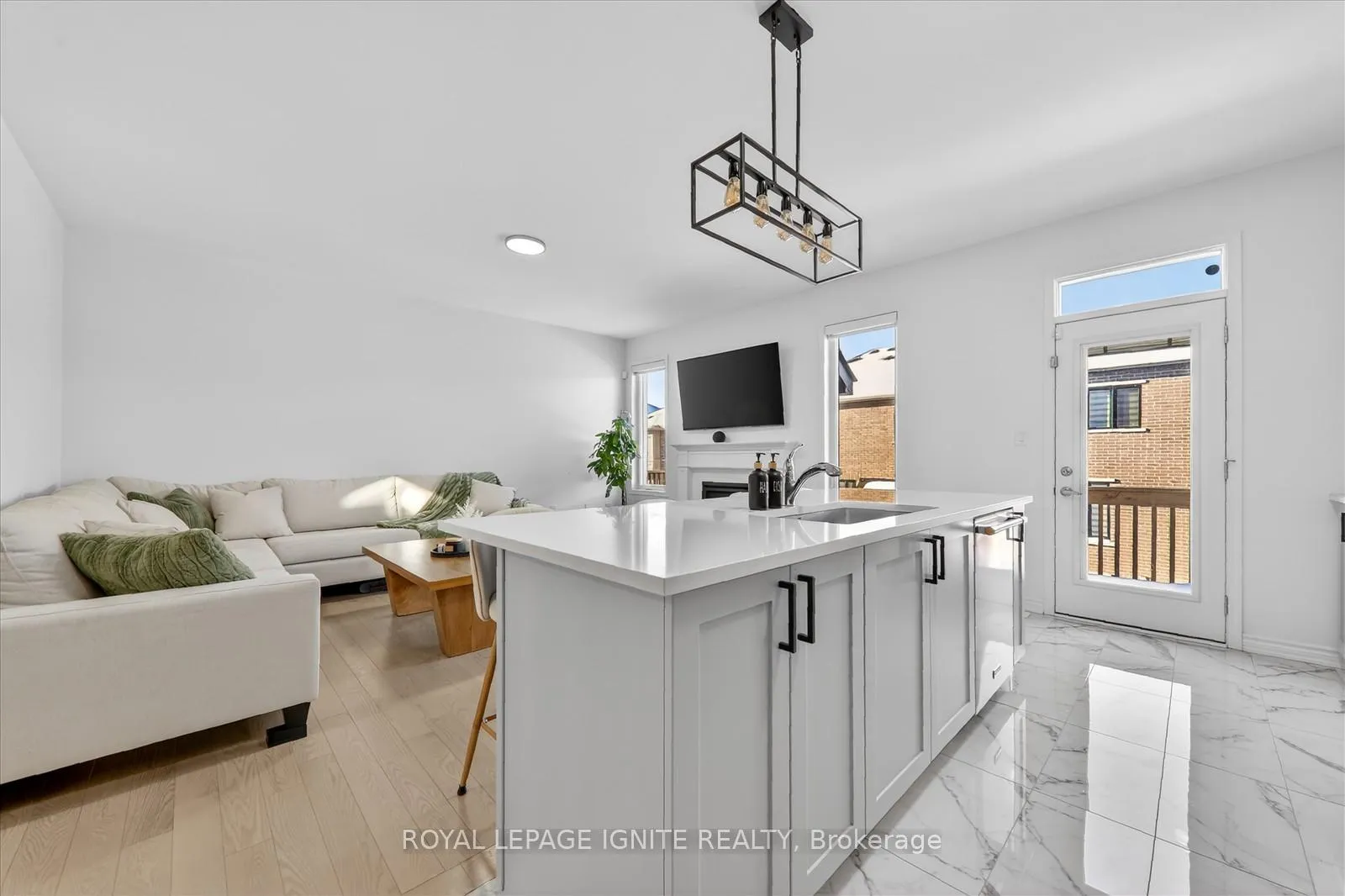 Photo 10 of 3114 Mulberry Lane, Pickering, Rural Pickering — HOMEH