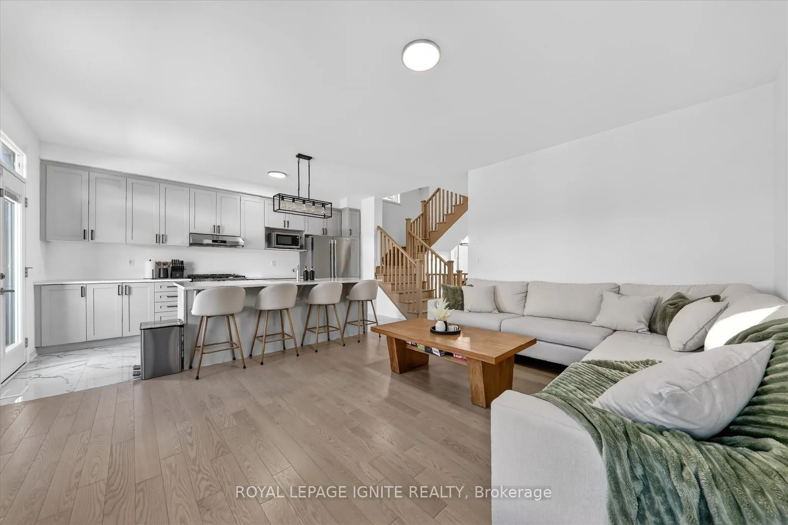 Photo 13 of 3114 Mulberry Lane, Pickering, Rural Pickering — HOMEH
