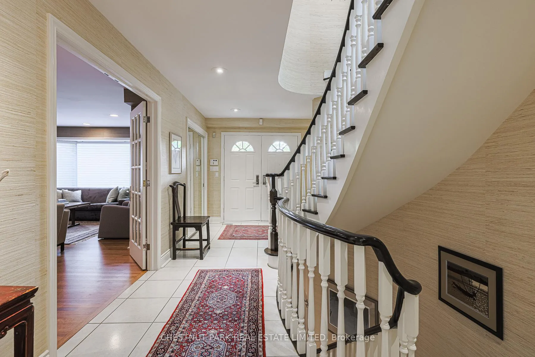 Photo 3 of 4 Cheltenham Court, Brampton, Brampton East — HOMEH