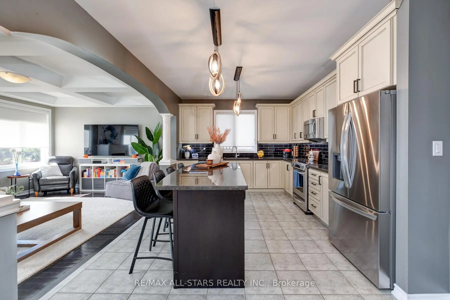 Photo 16 of 45 Jarrow Crescent, Whitby, Brooklin — HOMEH