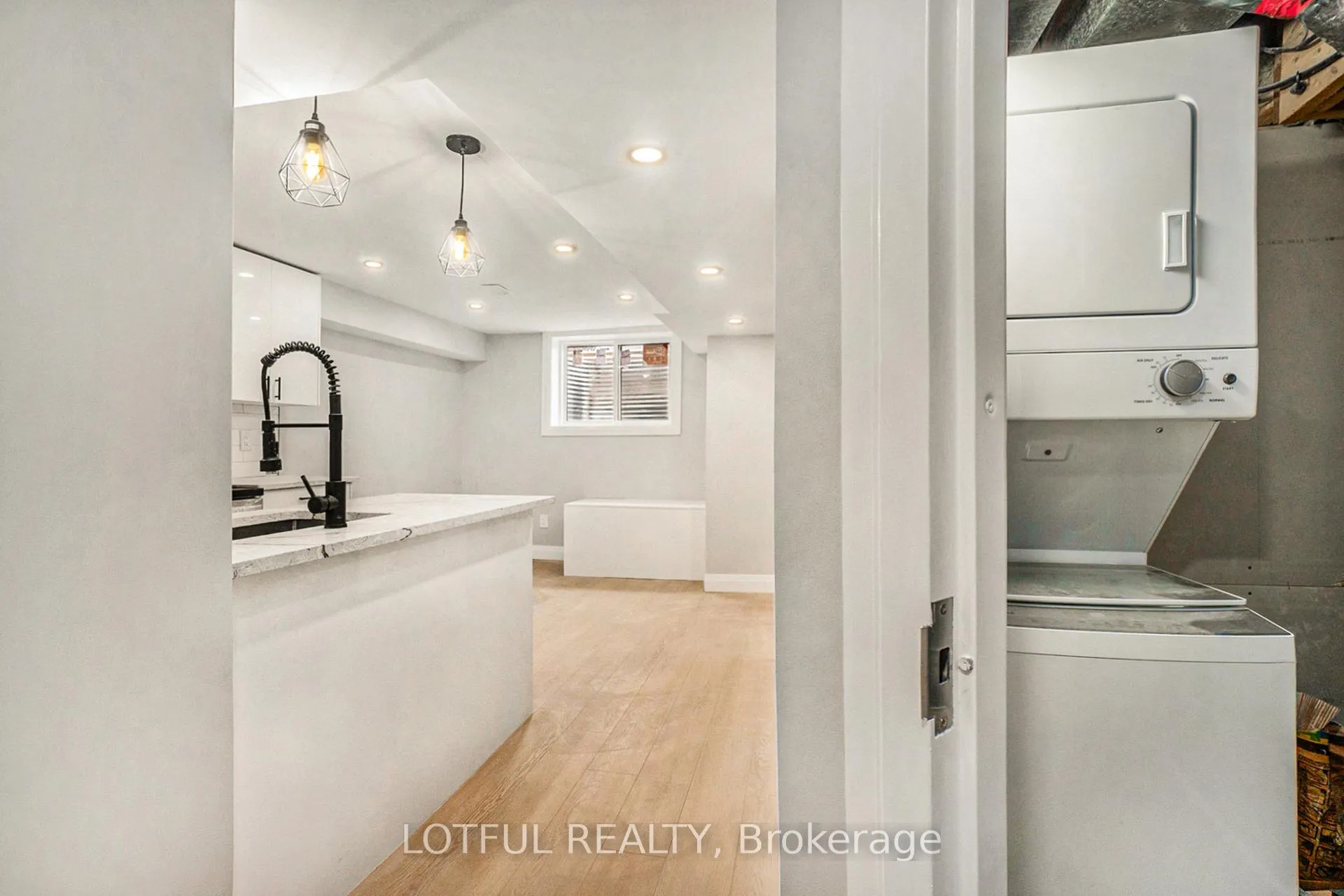 Photo 6 of Unit B, 75 Dalehurst Drive, Ottawa, Tanglewood — HOMEH