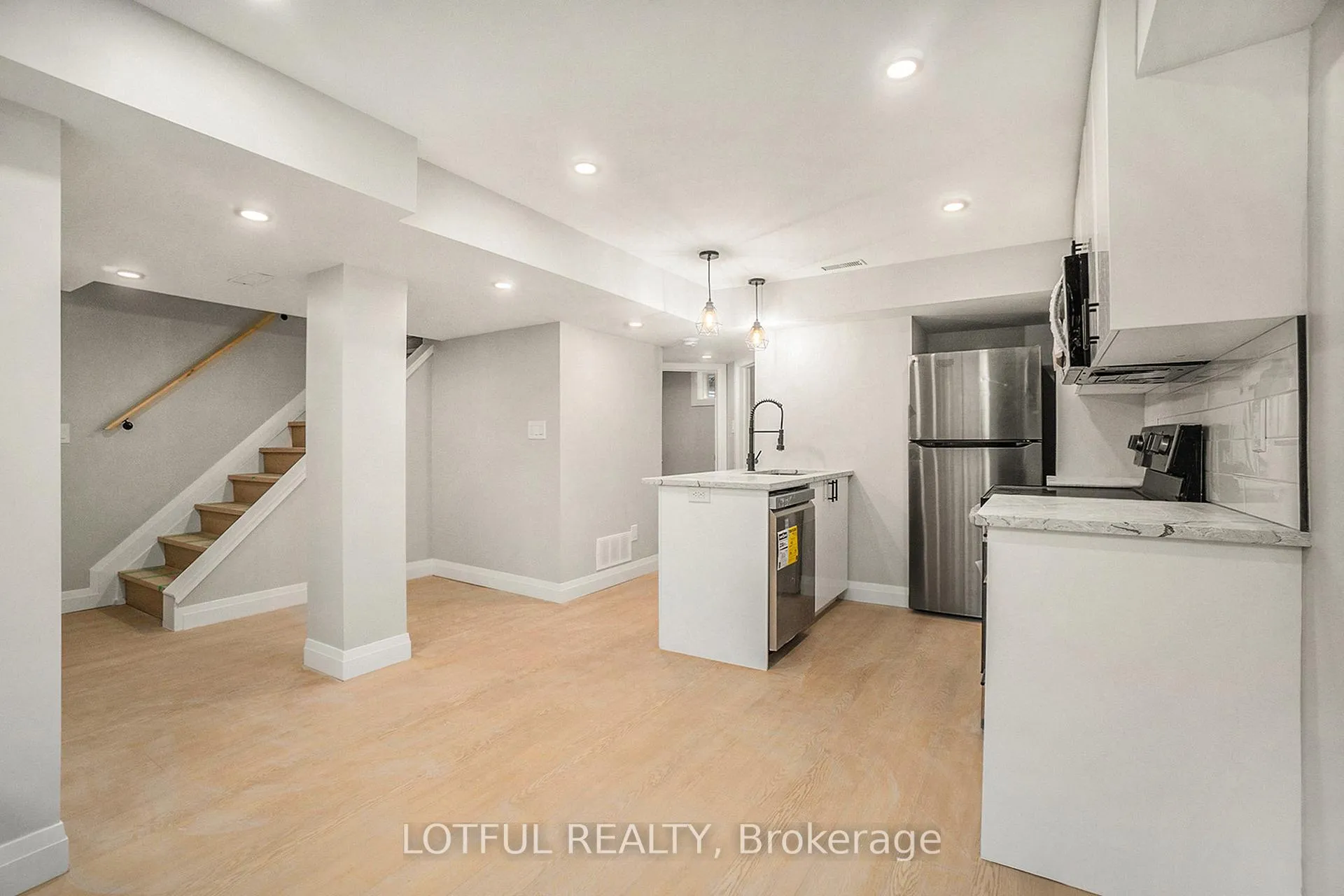 Photo 7 of Unit B, 75 Dalehurst Drive, Ottawa, Tanglewood — HOMEH