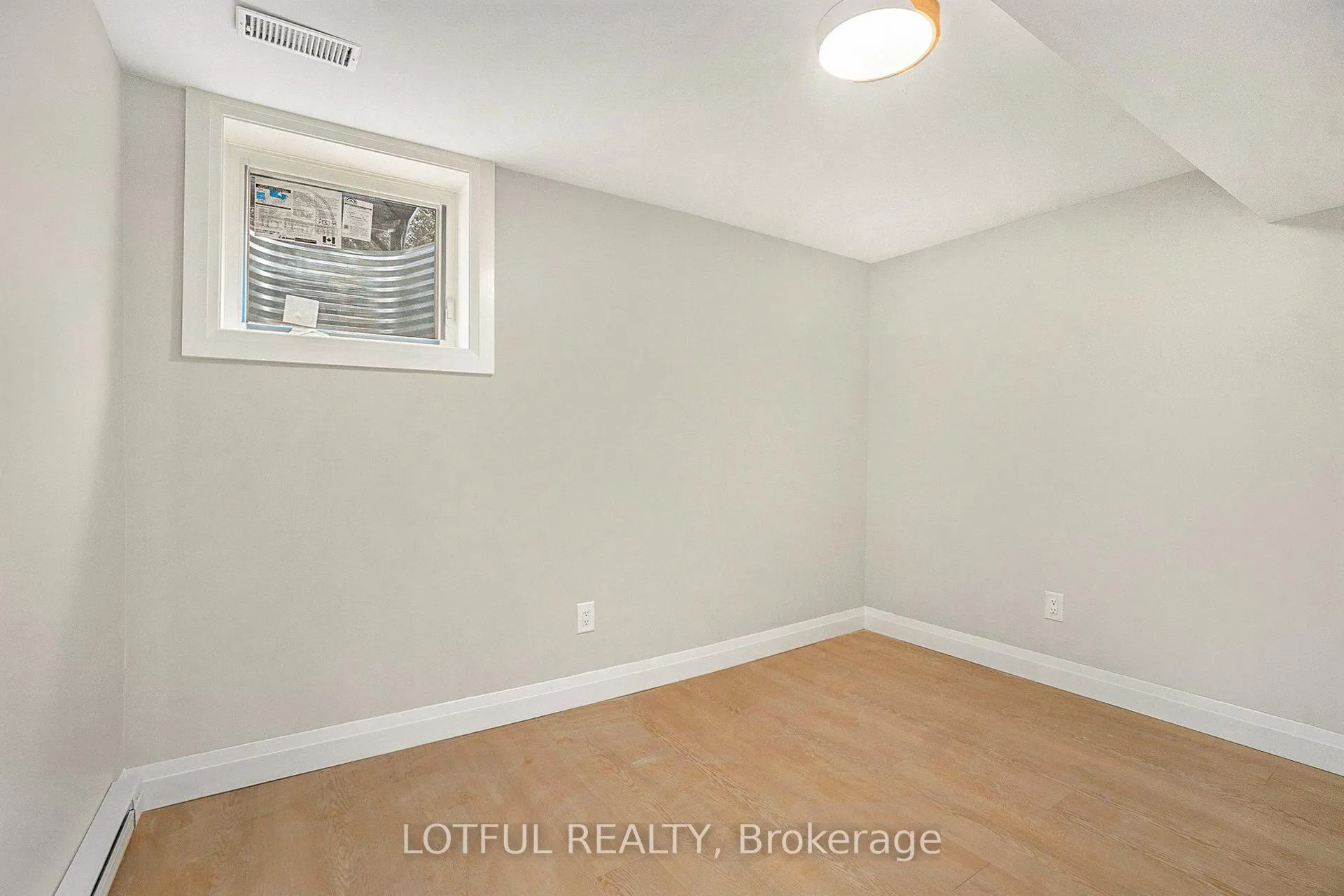 Photo 13 of Unit B, 75 Dalehurst Drive, Ottawa, Tanglewood — HOMEH