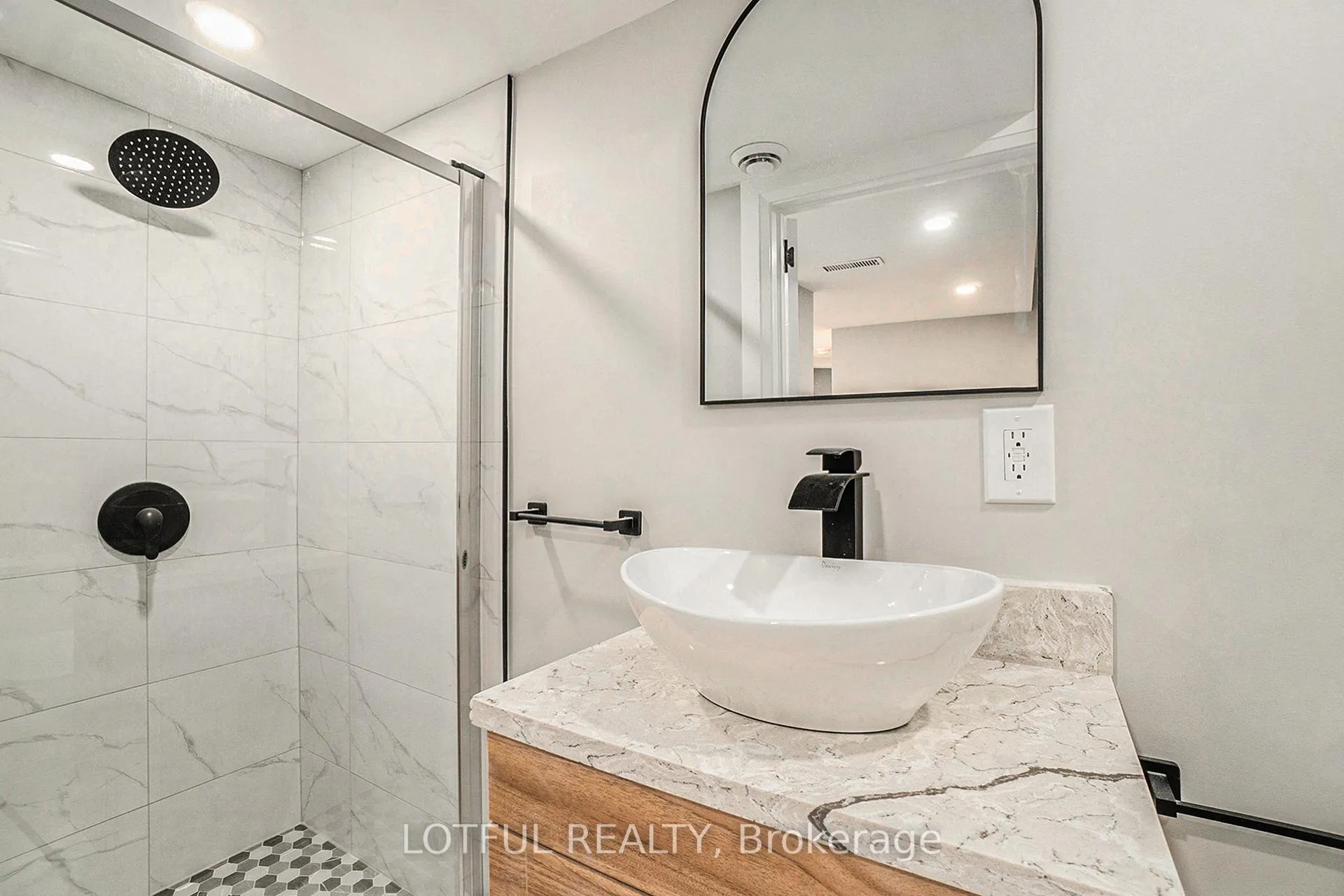 Photo 17 of Unit B, 75 Dalehurst Drive, Ottawa, Tanglewood — HOMEH