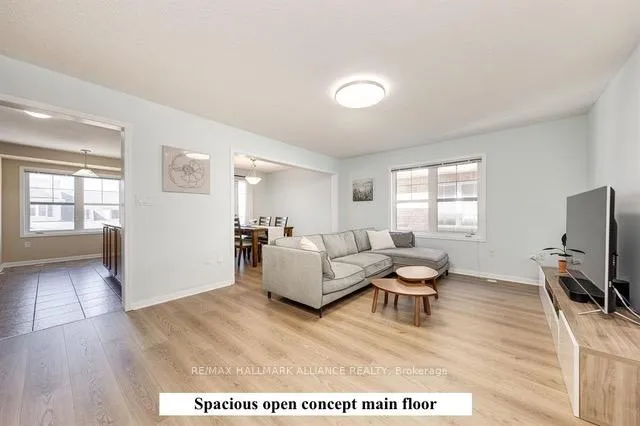 Photo 5 of 925 Hasselfeldt Heights, Milton, Coates — HOMEH