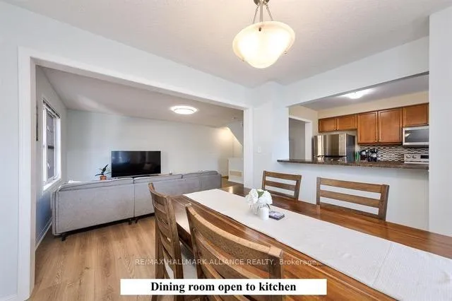 Photo 8 of 925 Hasselfeldt Heights, Milton, Coates — HOMEH