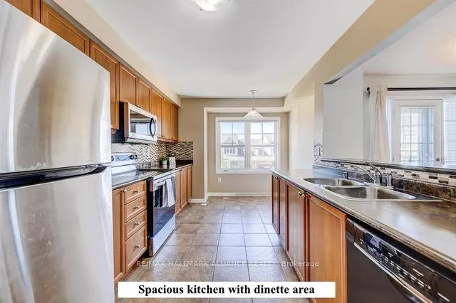 Photo 9 of 925 Hasselfeldt Heights, Milton, Coates — HOMEH