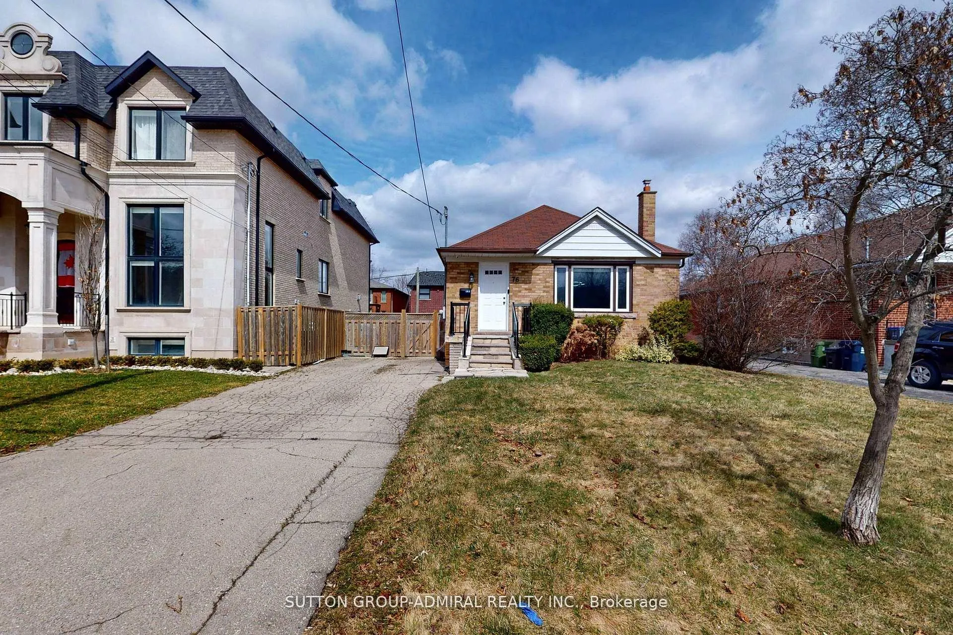 Photo 2 of 76 Ridgevale Drive, Toronto, Englemount-Lawrence — HOMEH
