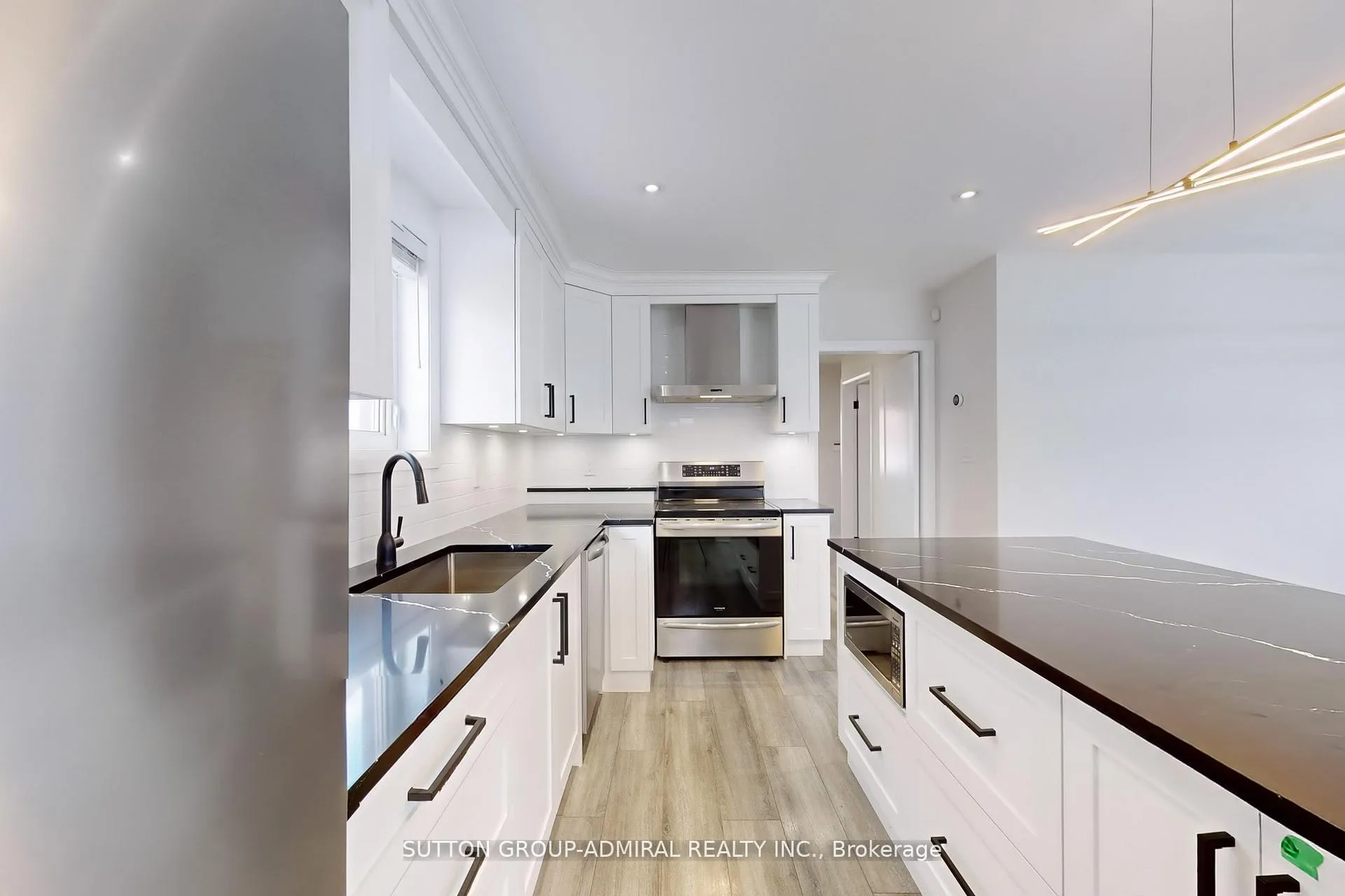 Photo 14 of 76 Ridgevale Drive, Toronto, Englemount-Lawrence — HOMEH