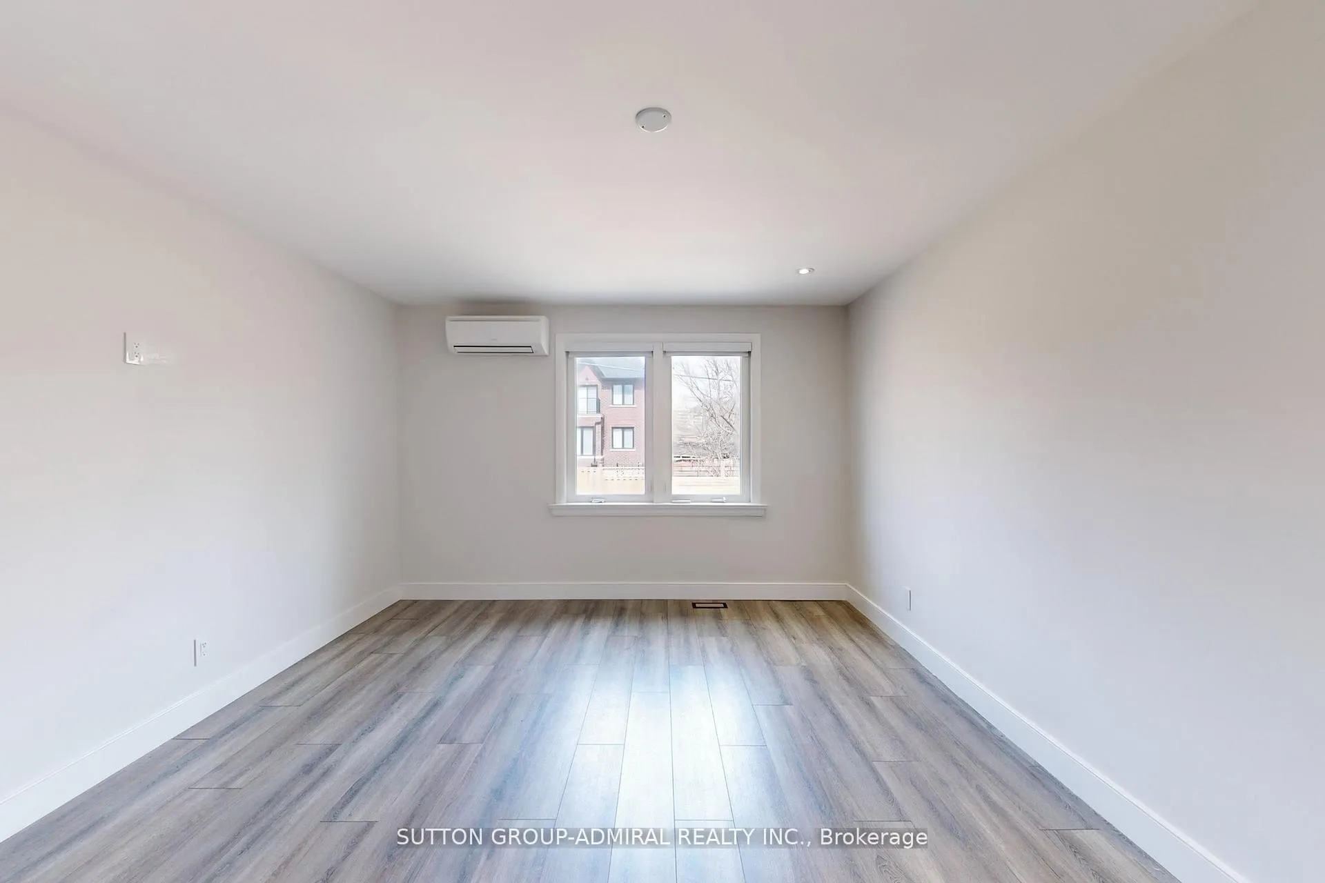 Photo 16 of 76 Ridgevale Drive, Toronto, Englemount-Lawrence — HOMEH
