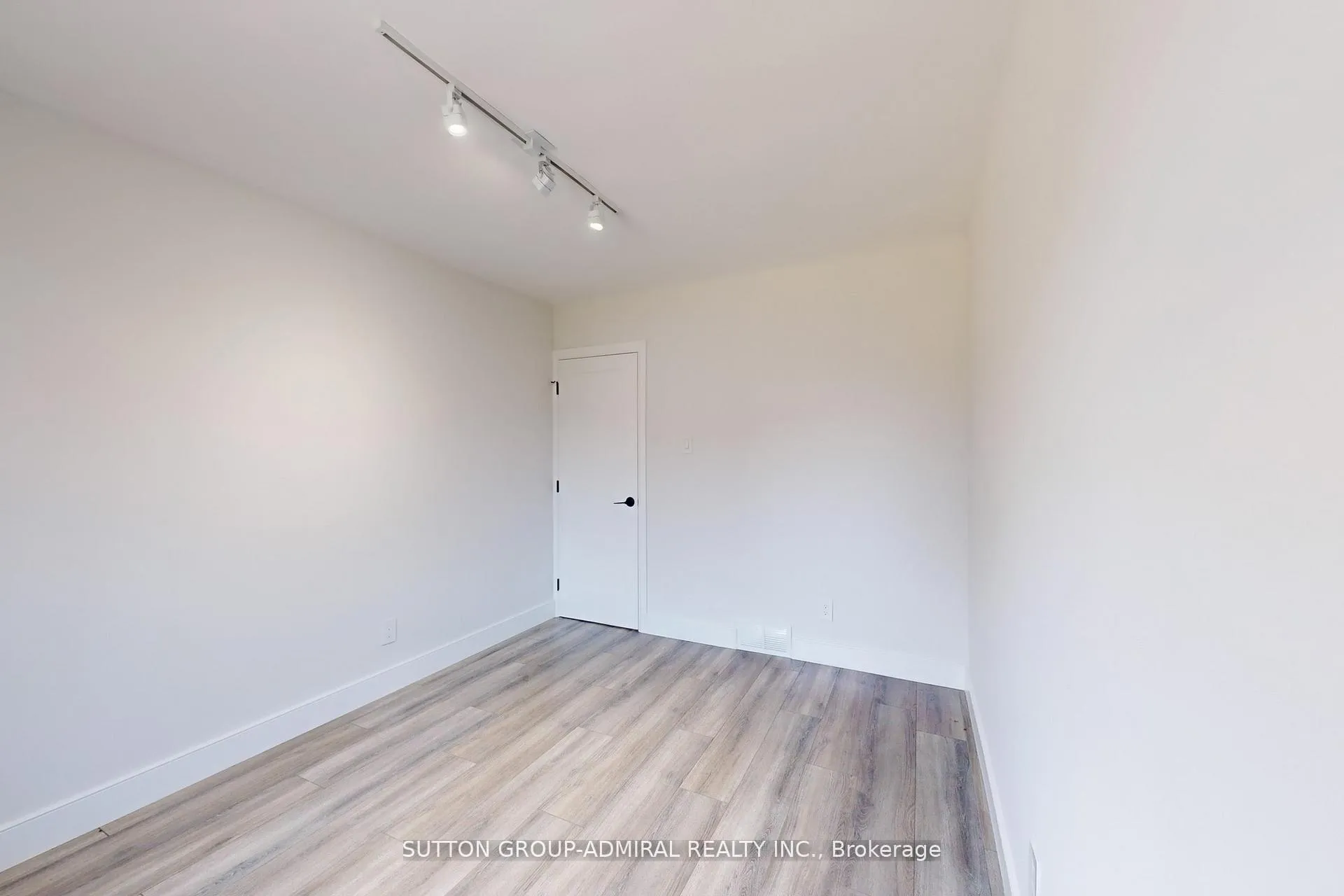 Photo 26 of 76 Ridgevale Drive, Toronto, Englemount-Lawrence — HOMEH