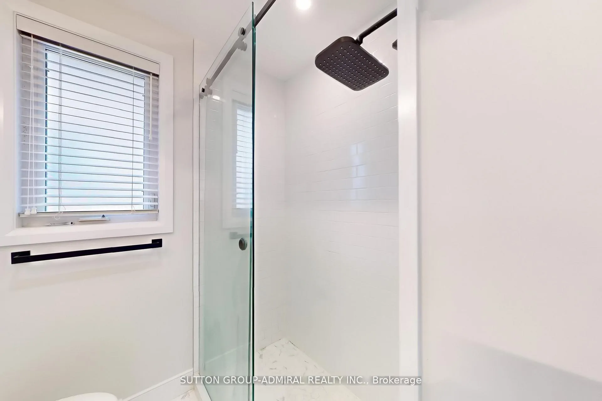 Photo 28 of 76 Ridgevale Drive, Toronto, Englemount-Lawrence — HOMEH