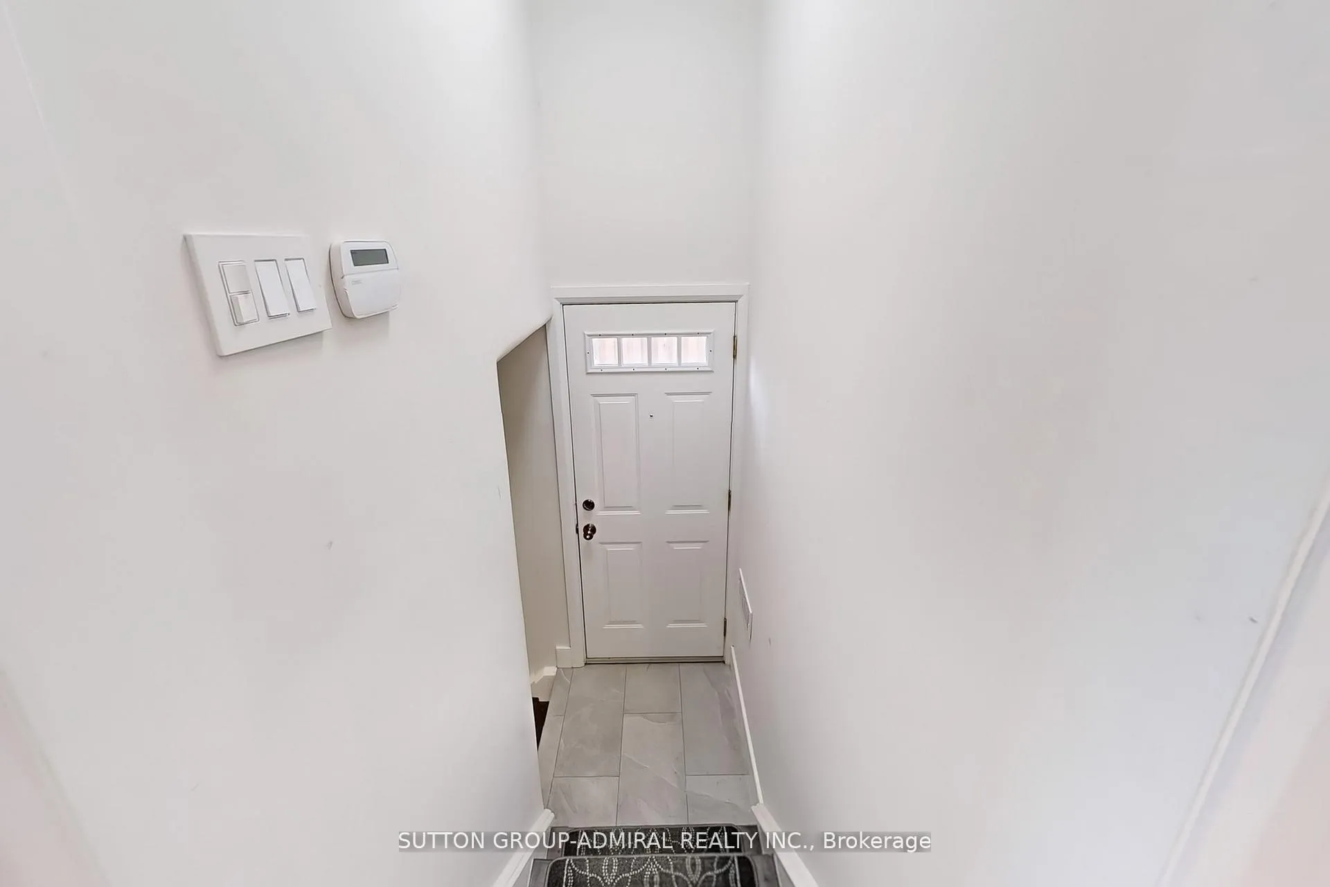 Photo 30 of 76 Ridgevale Drive, Toronto, Englemount-Lawrence — HOMEH