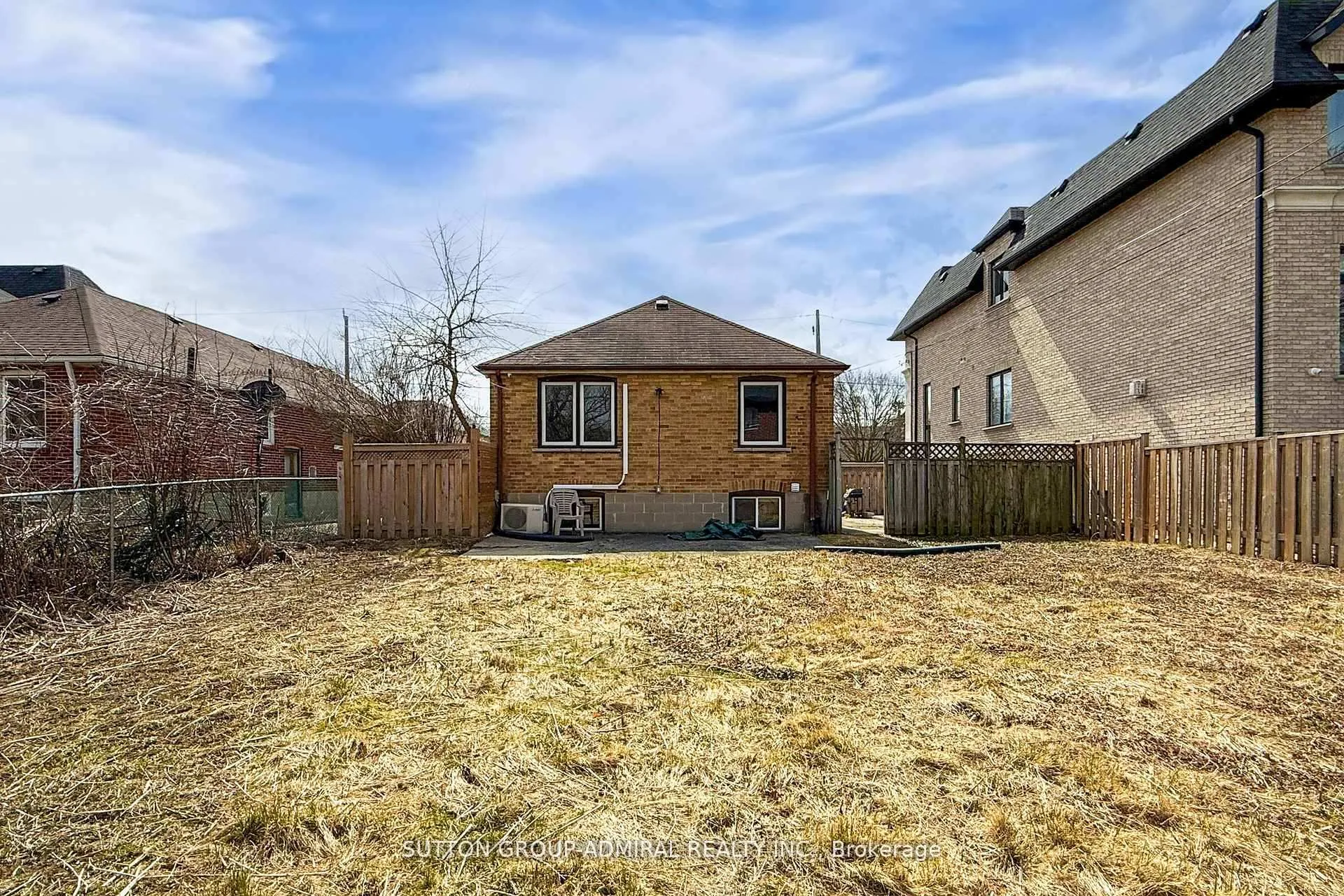 Photo 44 of 76 Ridgevale Drive, Toronto, Englemount-Lawrence — HOMEH