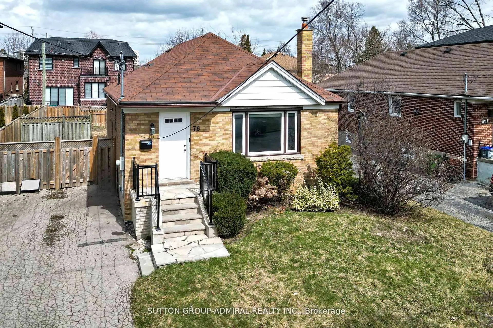 Photo 47 of 76 Ridgevale Drive, Toronto, Englemount-Lawrence — HOMEH