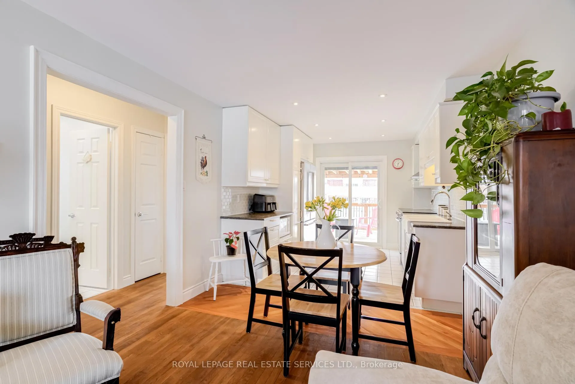 Photo 10 of 92 Gray Avenue, New Tecumseth, Alliston — HOMEH