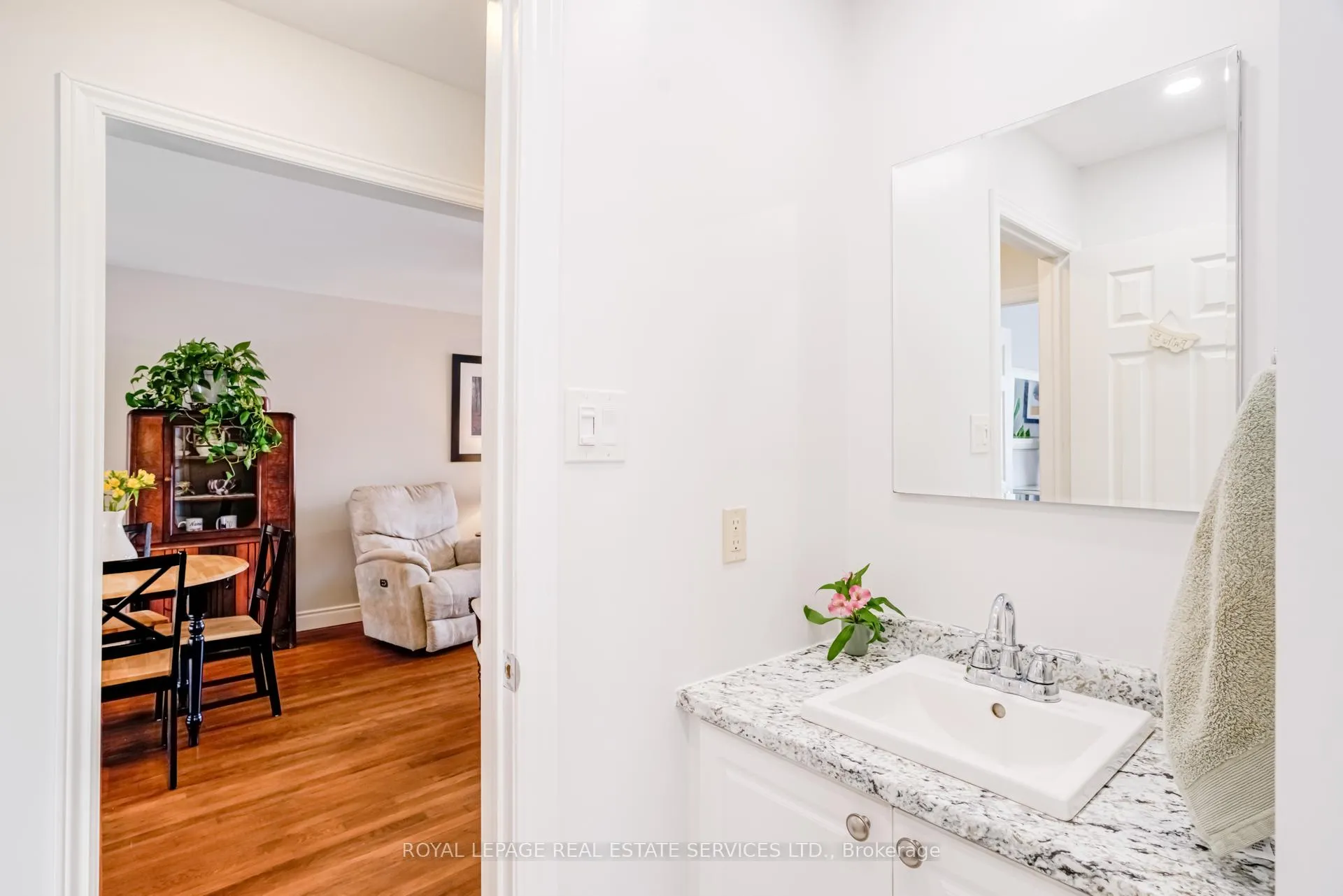 Photo 17 of 92 Gray Avenue, New Tecumseth, Alliston — HOMEH