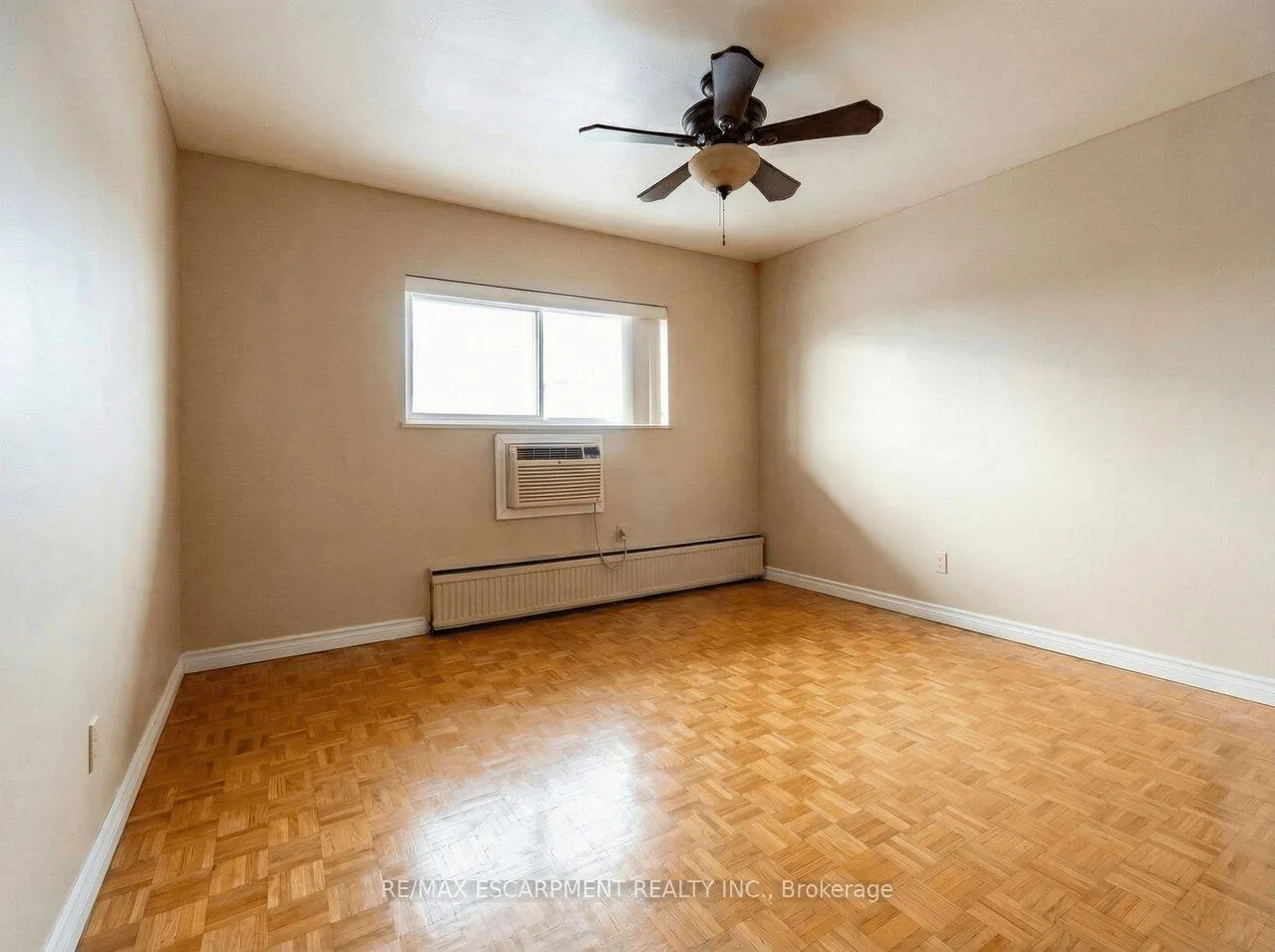Photo 14 of Unit 808, 8 Woodman Drive S, Hamilton, Corman — HOMEH
