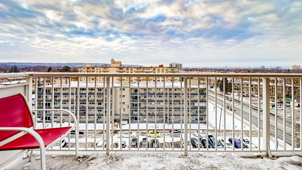 Photo 15 of Unit 808, 8 Woodman Drive S, Hamilton, Corman — HOMEH