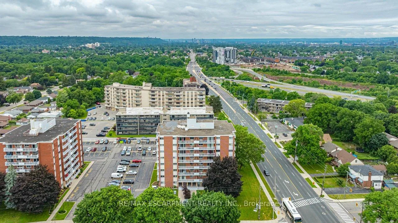 Photo 19 of Unit 808, 8 Woodman Drive S, Hamilton, Corman — HOMEH