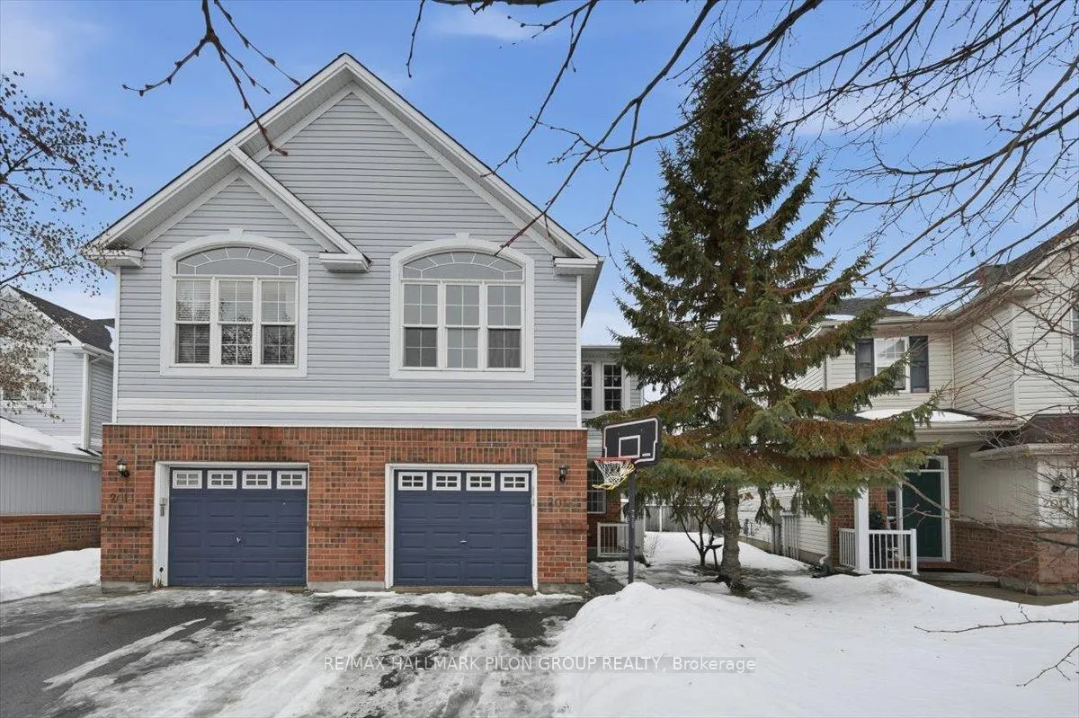 Front of 2015 Breezewood Street