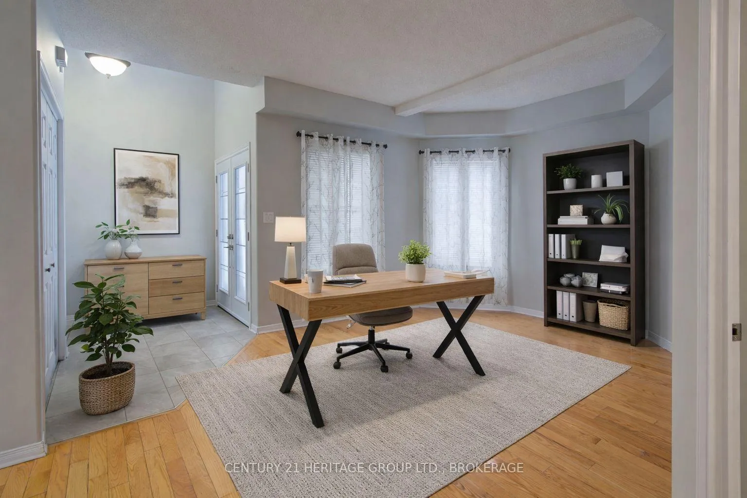 Photo 5 of 456 Weston Crescent, Kingston, East Gardiners Rd — HOMEH