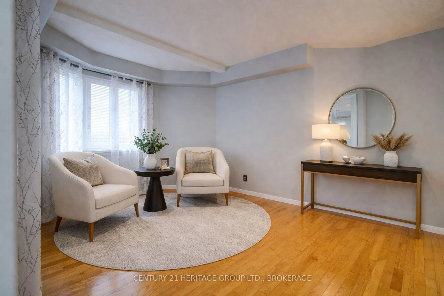 Photo 6 of 456 Weston Crescent, Kingston, East Gardiners Rd — HOMEH