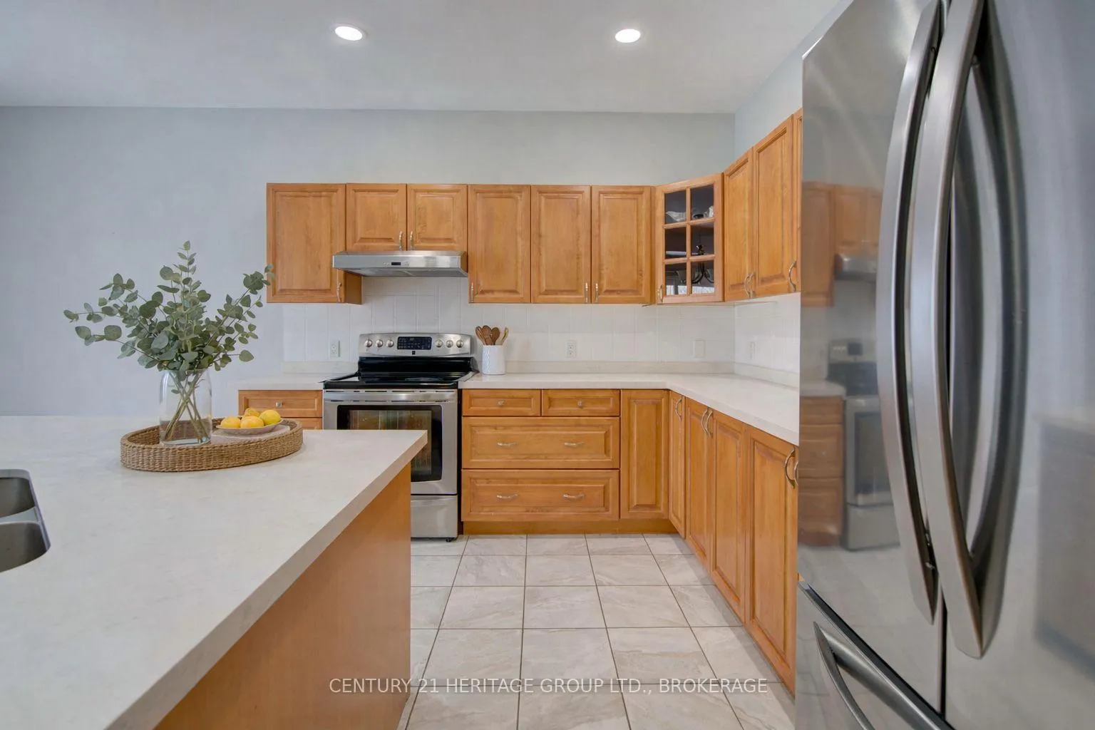 Photo 7 of 456 Weston Crescent, Kingston, East Gardiners Rd — HOMEH