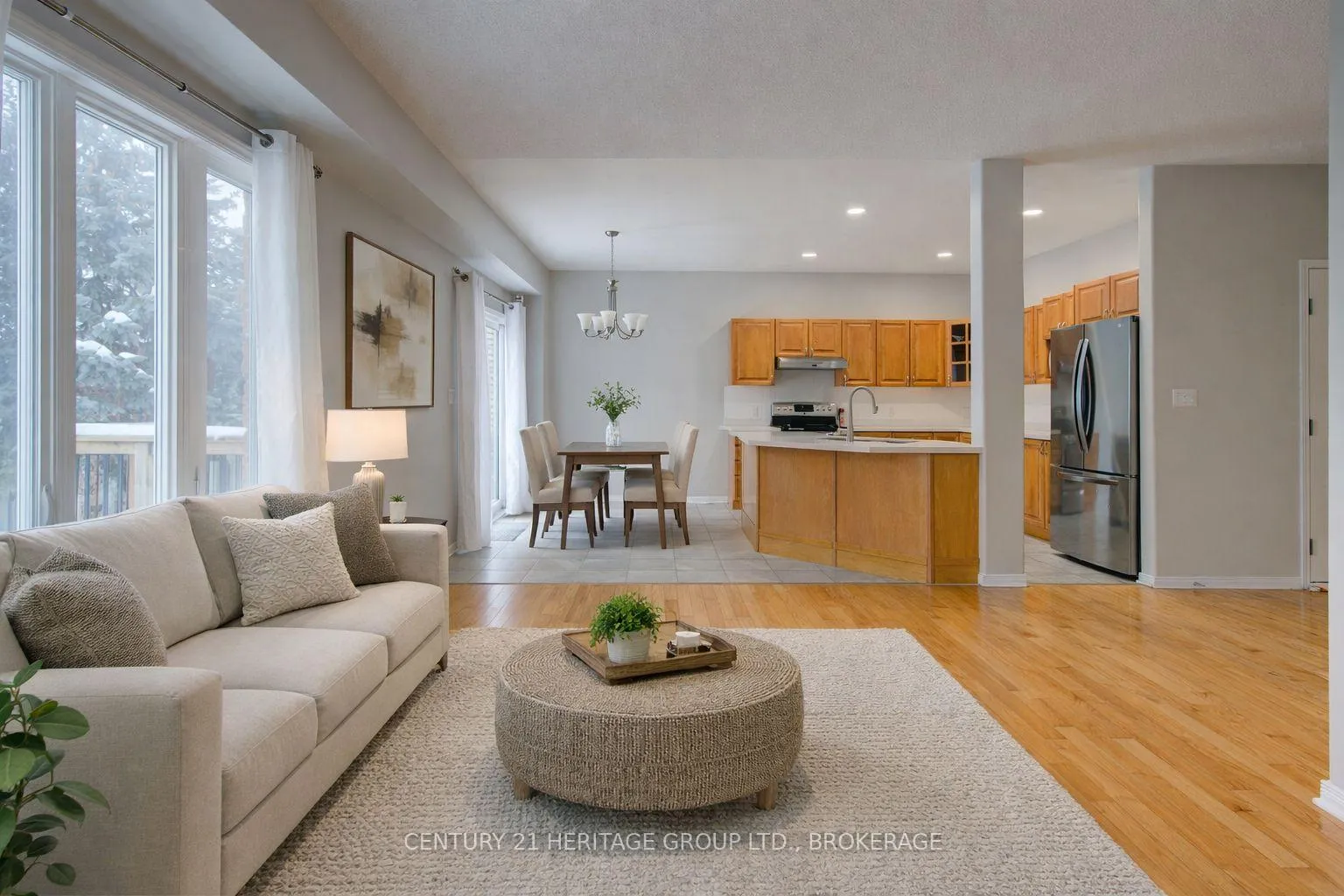 Photo 11 of 456 Weston Crescent, Kingston, East Gardiners Rd — HOMEH