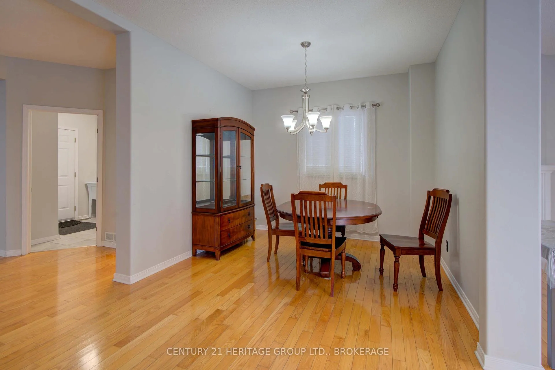 Photo 21 of 456 Weston Crescent, Kingston, East Gardiners Rd — HOMEH