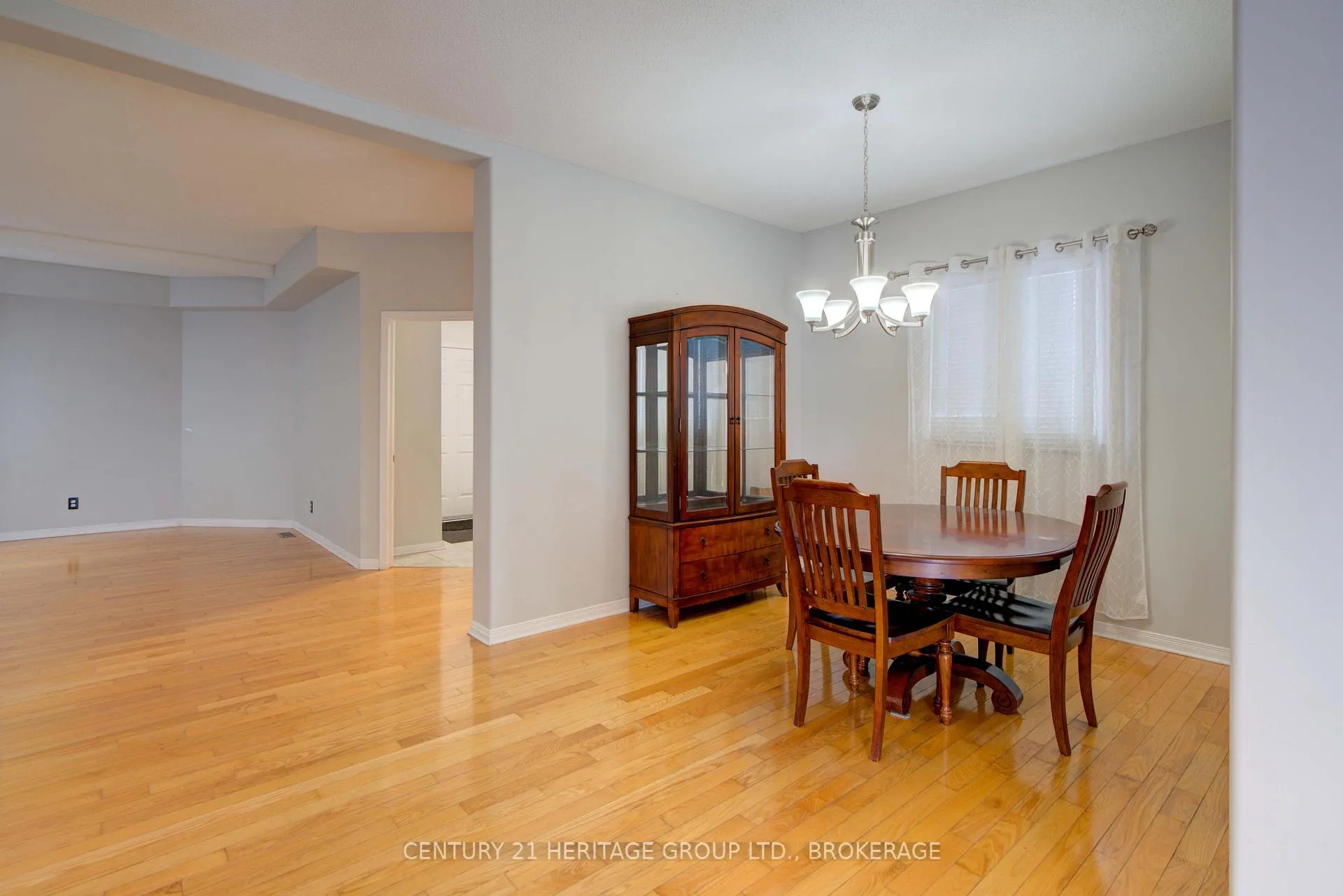 Photo 22 of 456 Weston Crescent, Kingston, East Gardiners Rd — HOMEH