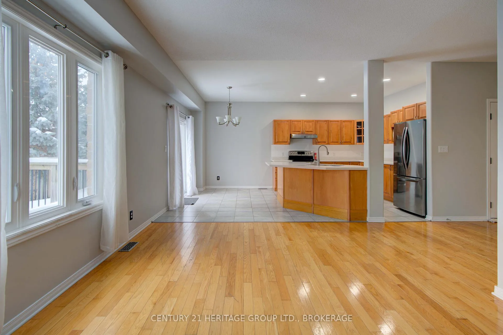 Photo 30 of 456 Weston Crescent, Kingston, East Gardiners Rd — HOMEH
