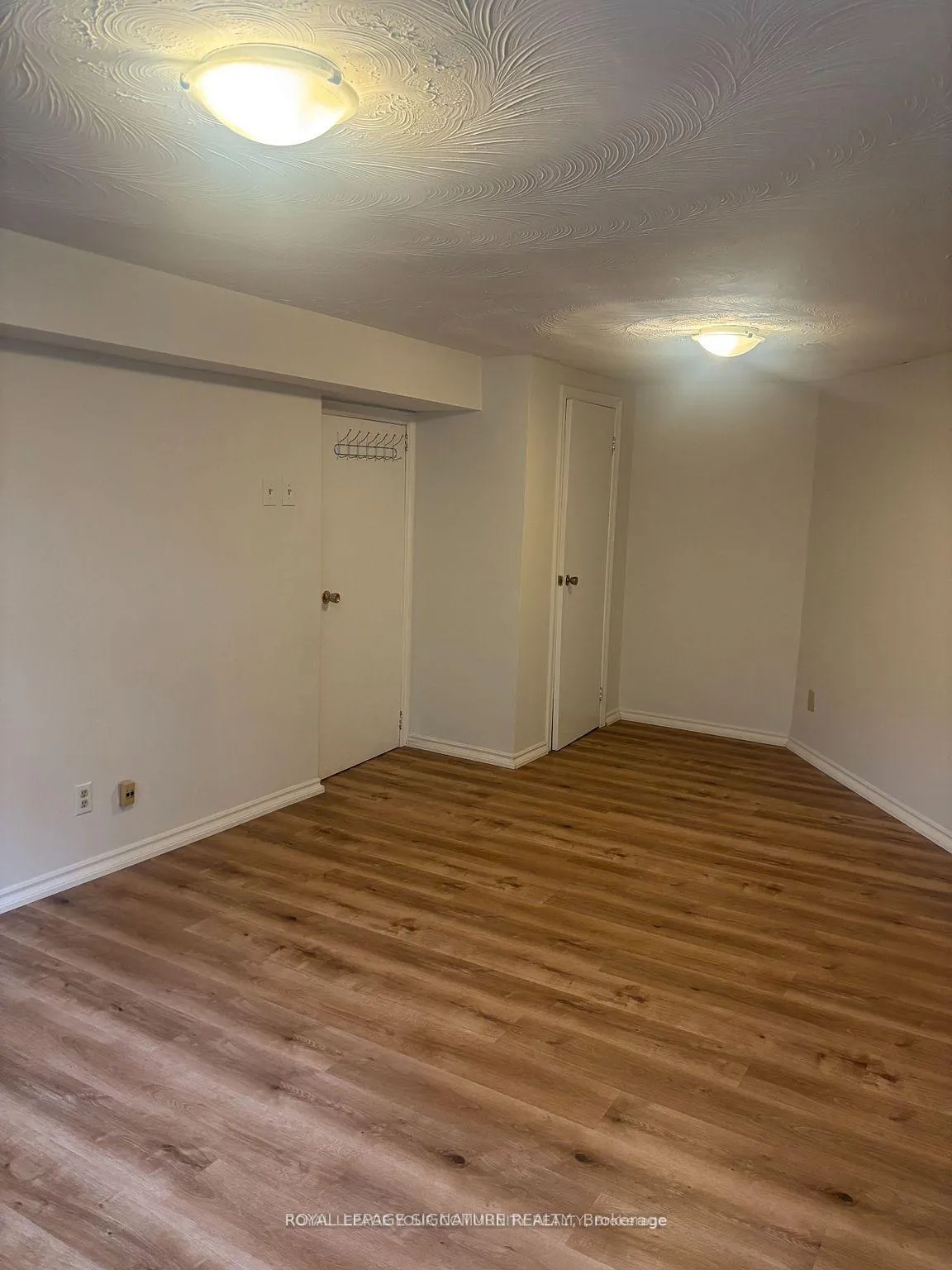 Photo 3 of Unit Bsmt, 45 Netherford Road, Vaughan, Maple — HOMEH